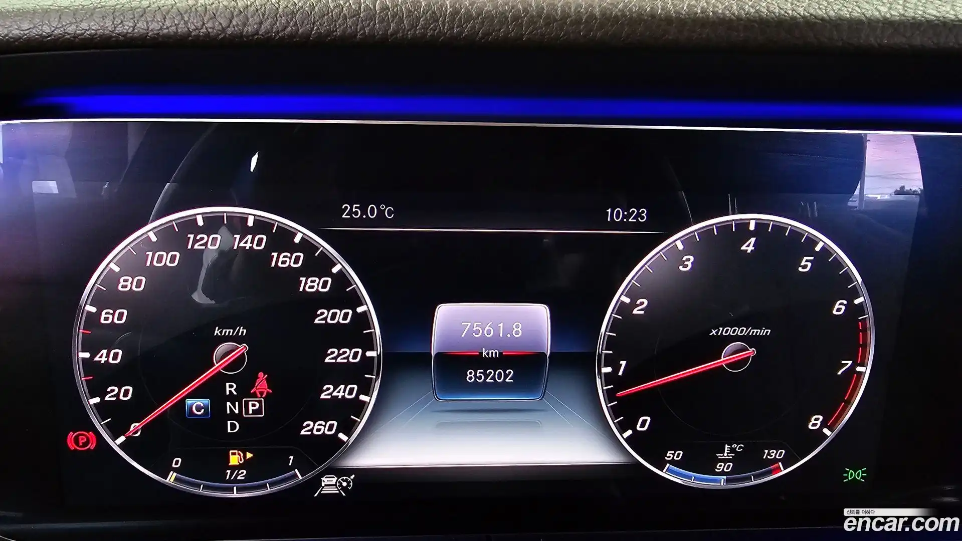 E-Class Mercedes-Benz 2019.6-INNER-008