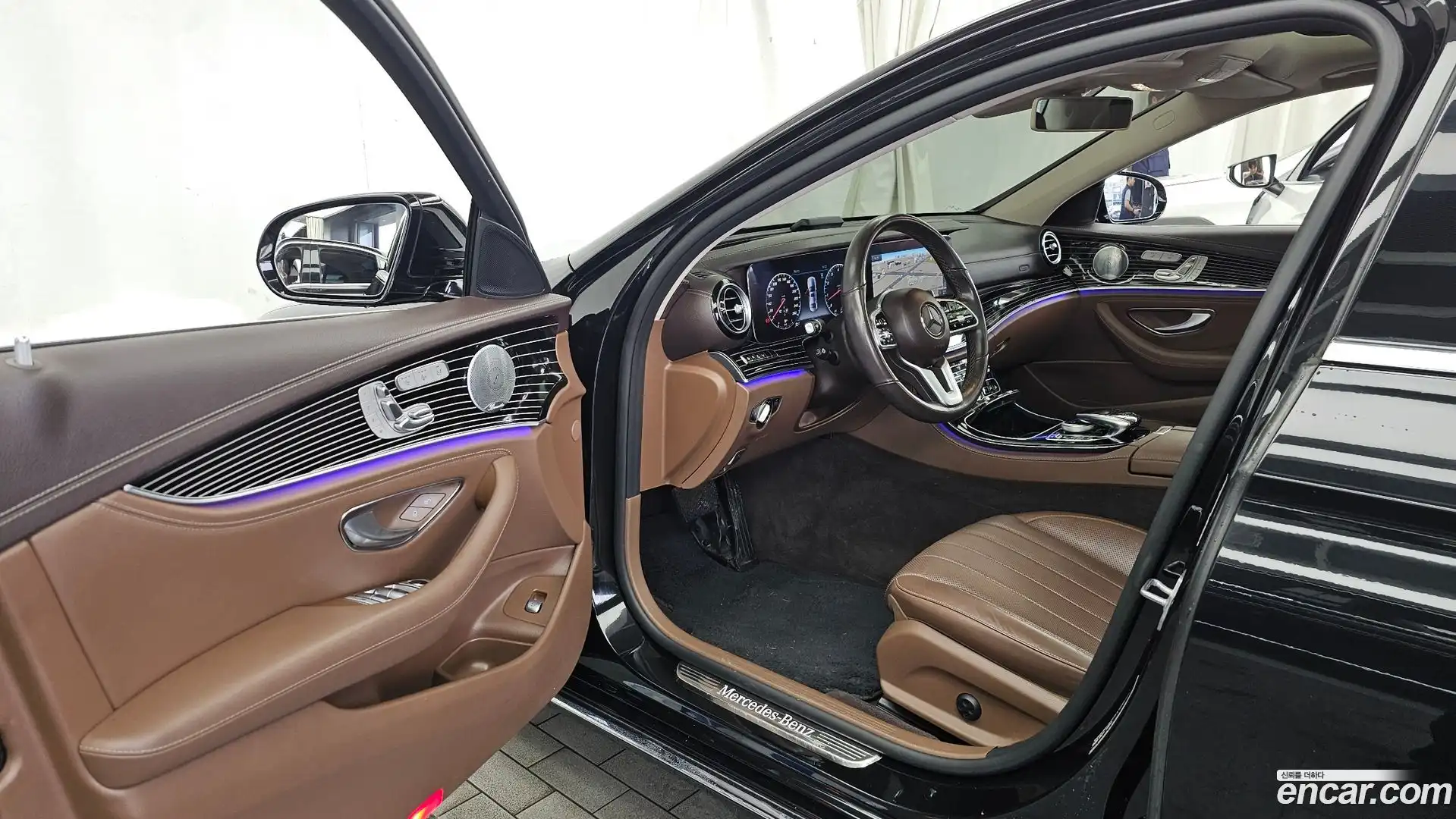 E-Class Mercedes-Benz 2019.6-INNER-010