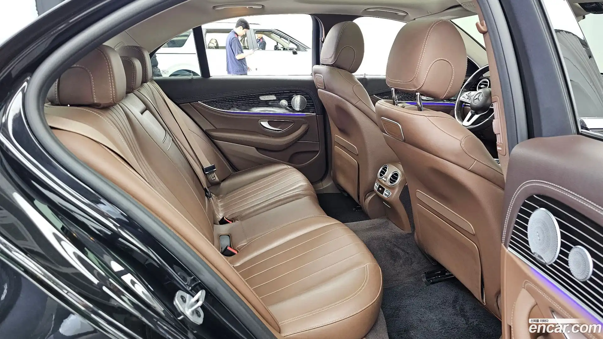 E-Class Mercedes-Benz 2019.6-OPTION-016