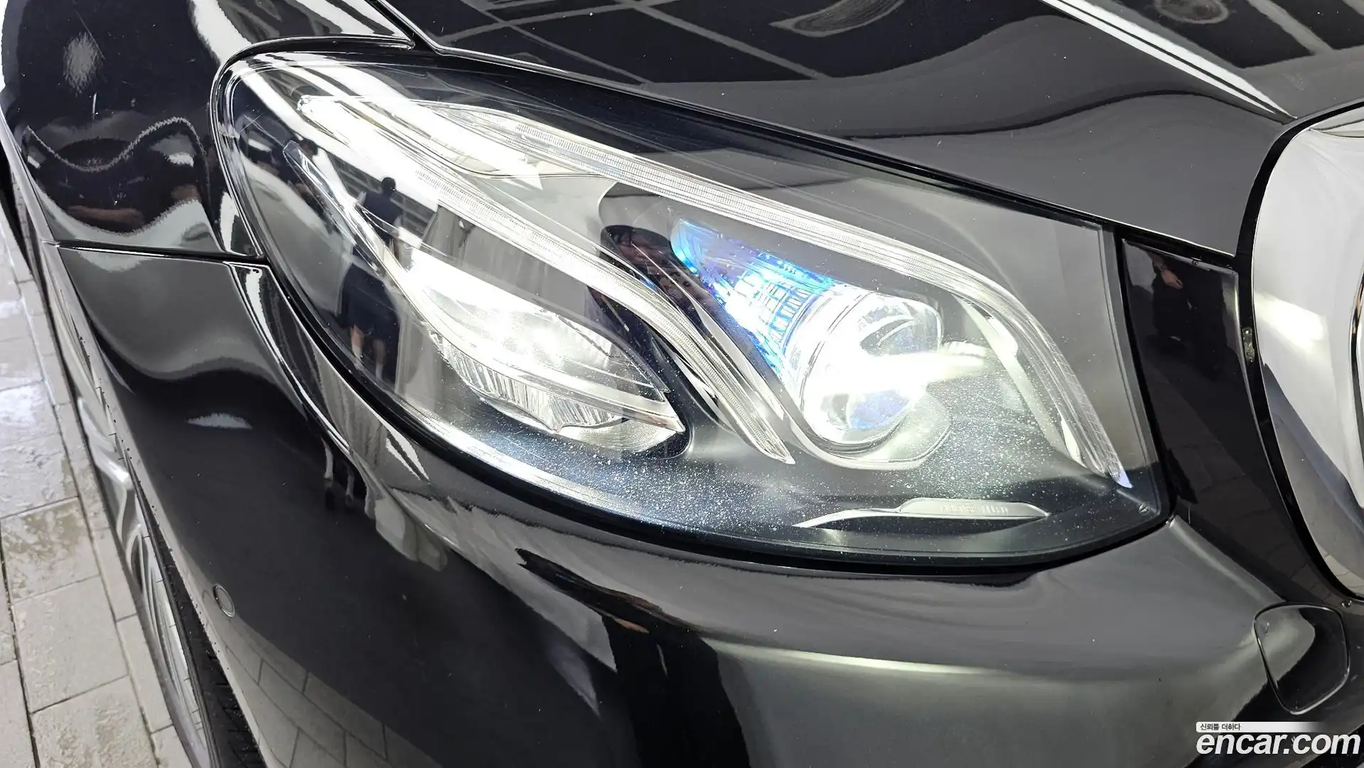 E-Class Mercedes-Benz 2019.6-OUTER-032