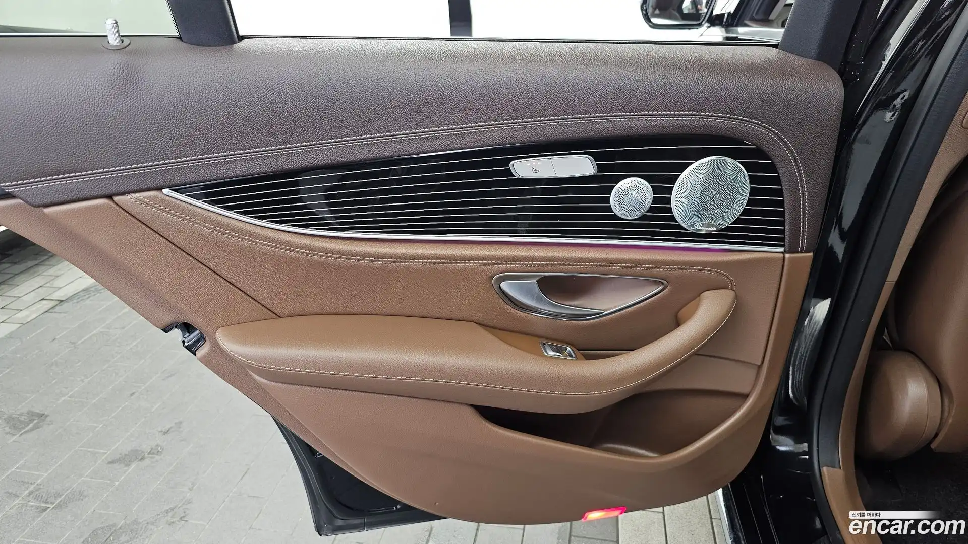 E-Class Mercedes-Benz 2019.6-INNER-035