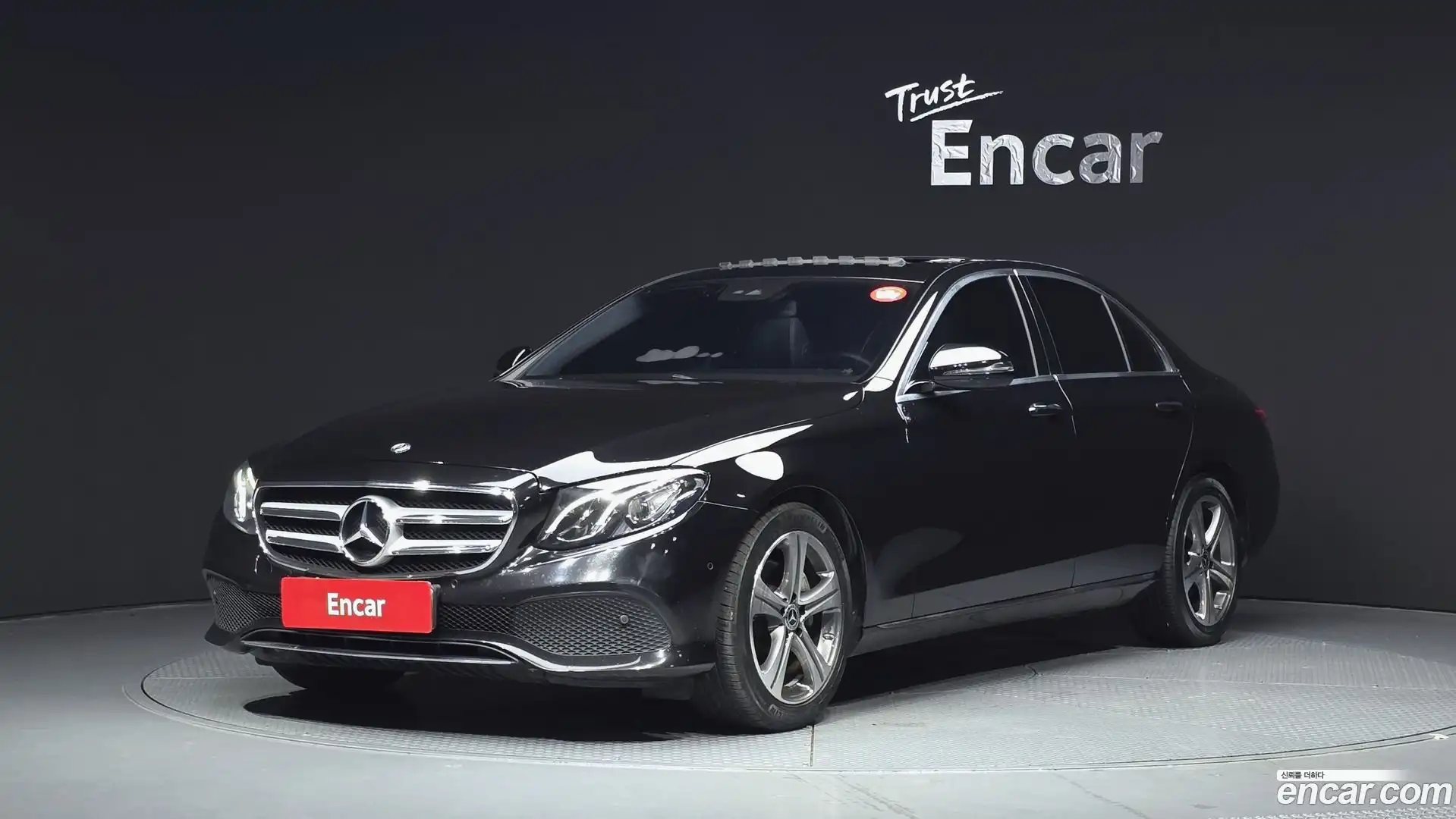 E-Class Mercedes-Benz 2018.2-OUTER-001