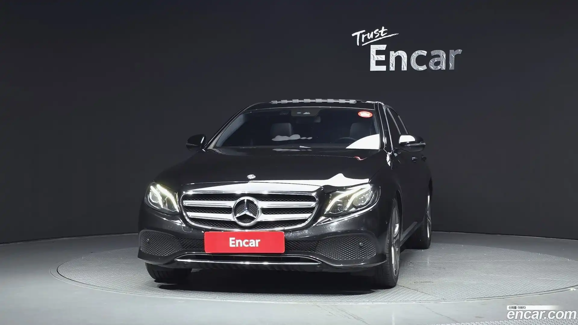 E-Class Mercedes-Benz 2018.2-OUTER-003