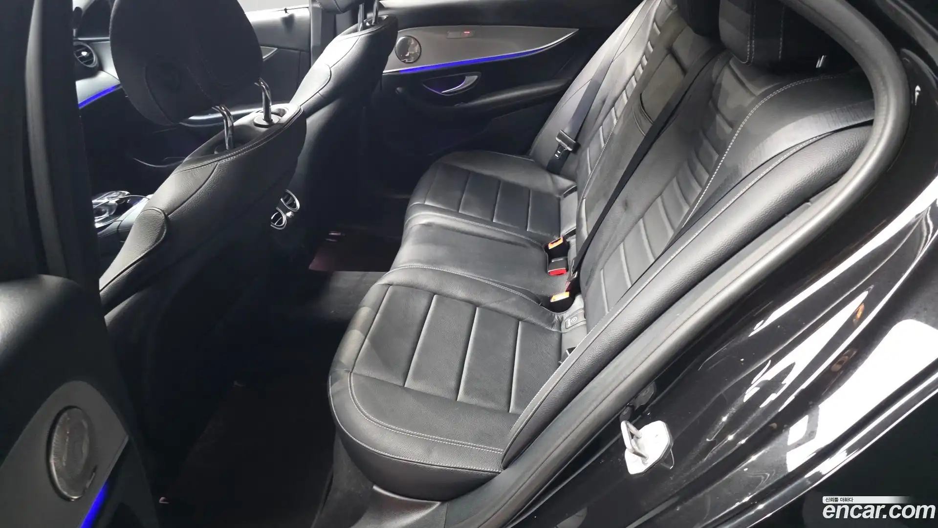 E-Class Mercedes-Benz 2018.2-OPTION-015