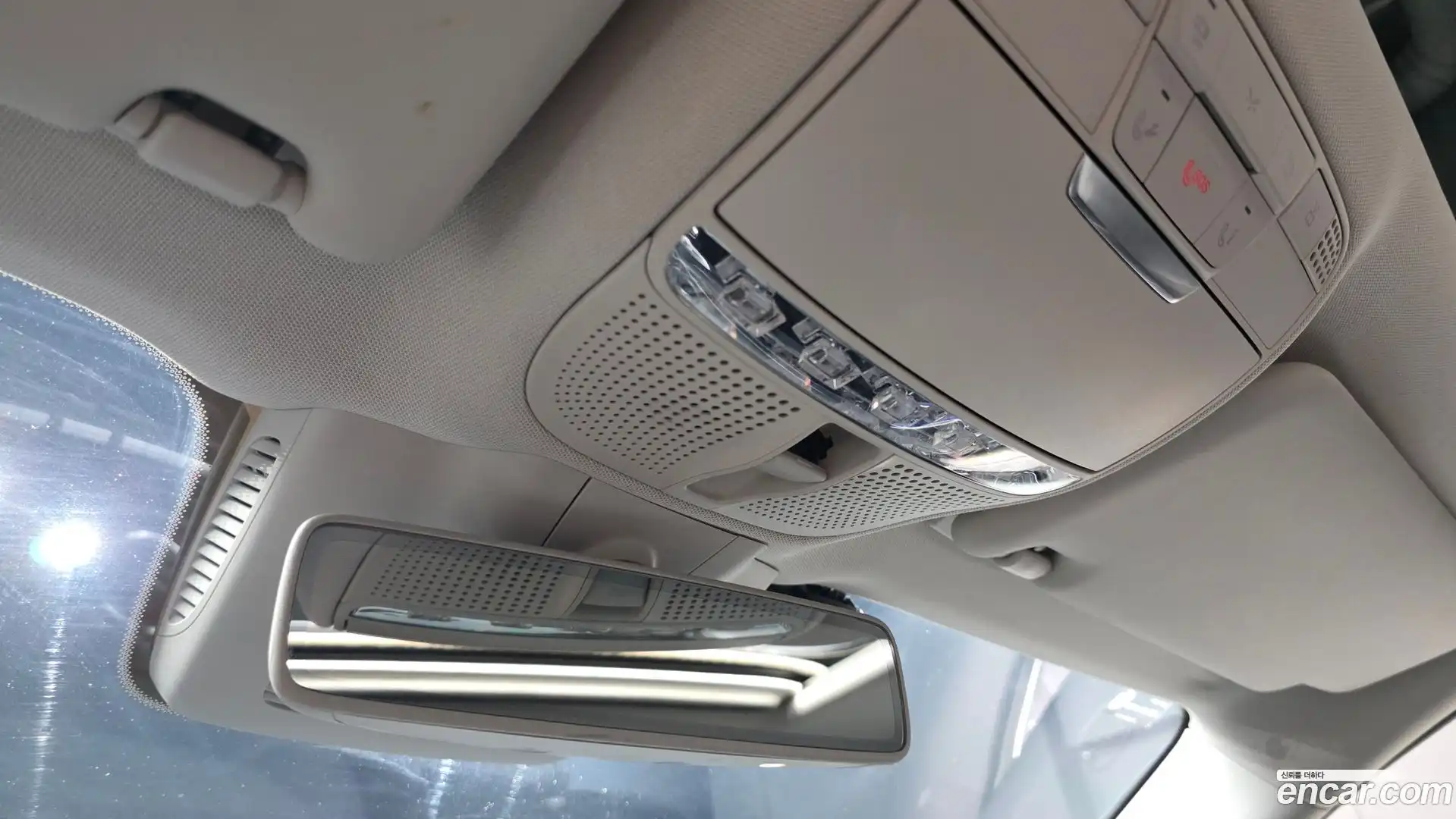 E-Class Mercedes-Benz 2018.2-OPTION-022