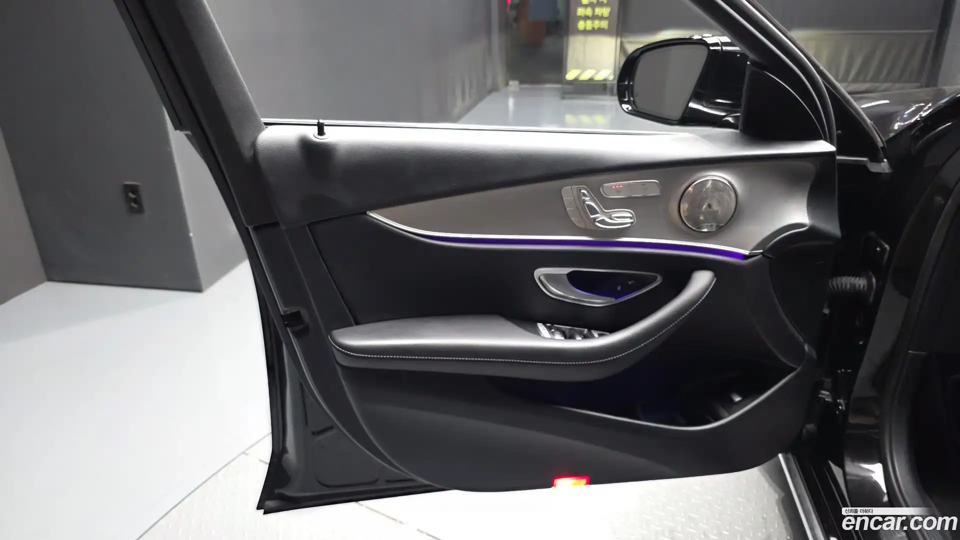 E-Class Mercedes-Benz 2018.2-INNER-034