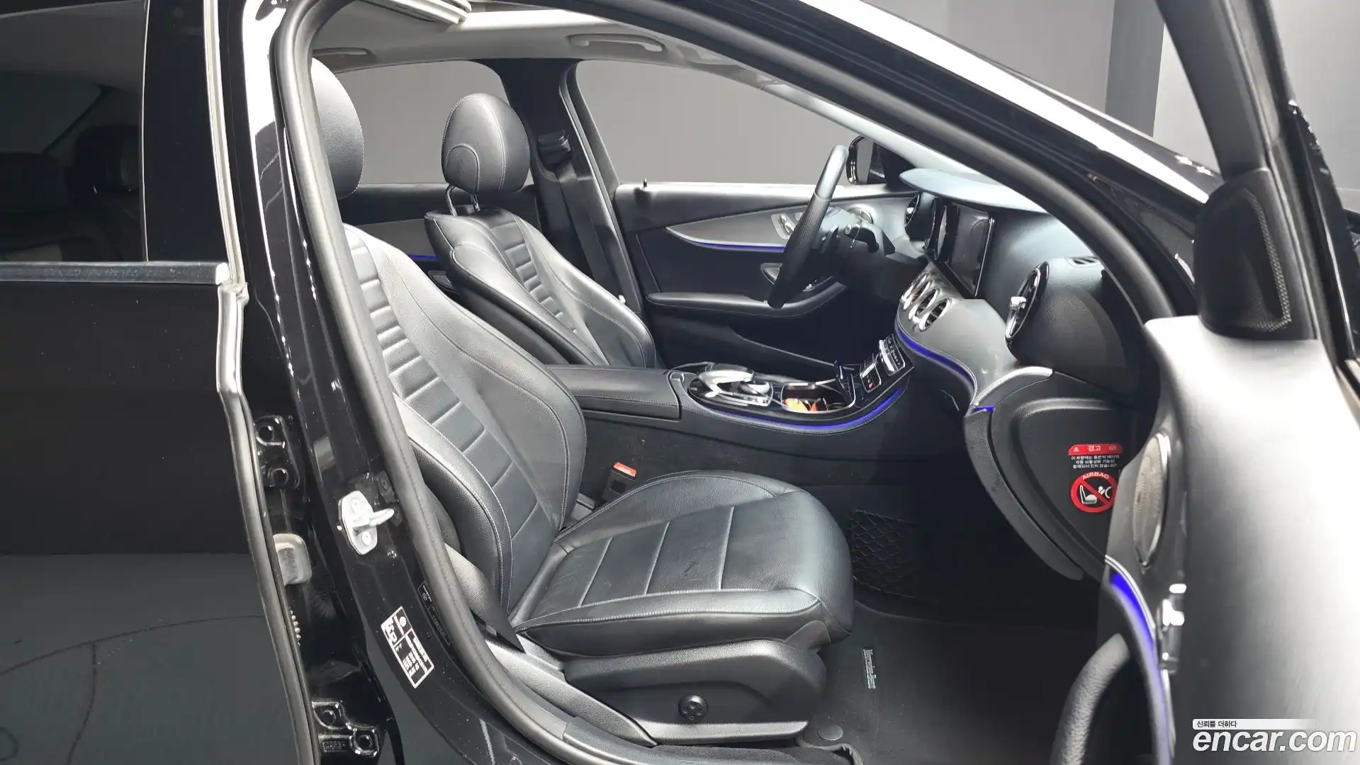 E-Class Mercedes-Benz 2018.2-INNER-036