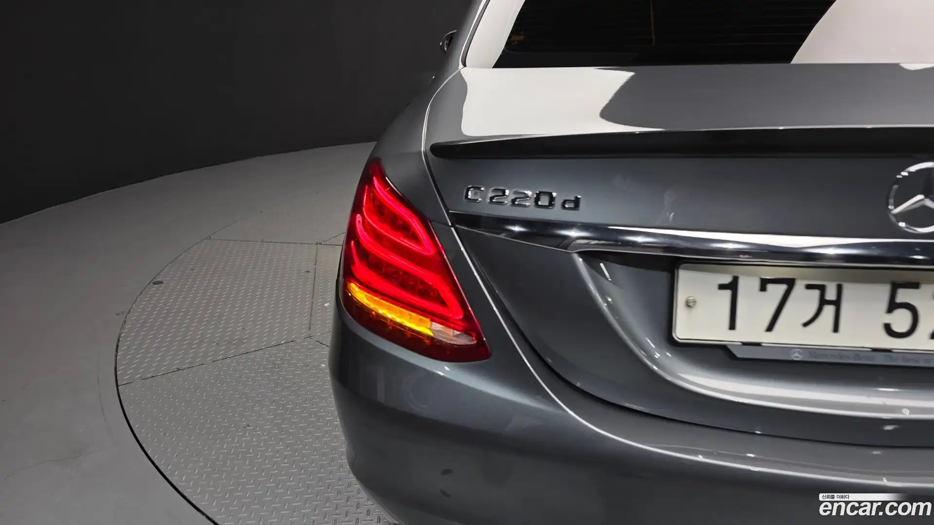 C-Class Mercedes-Benz 2017.7-OUTER-033