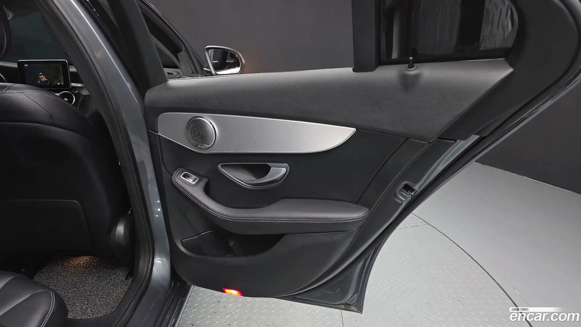C-Class Mercedes-Benz 2017.7-INNER-035
