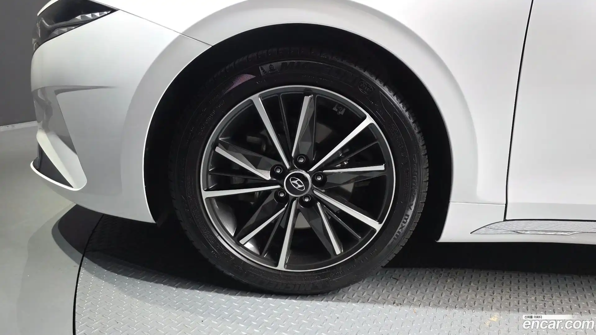 Grandeur Hyundai 2020.10-OUTER-005