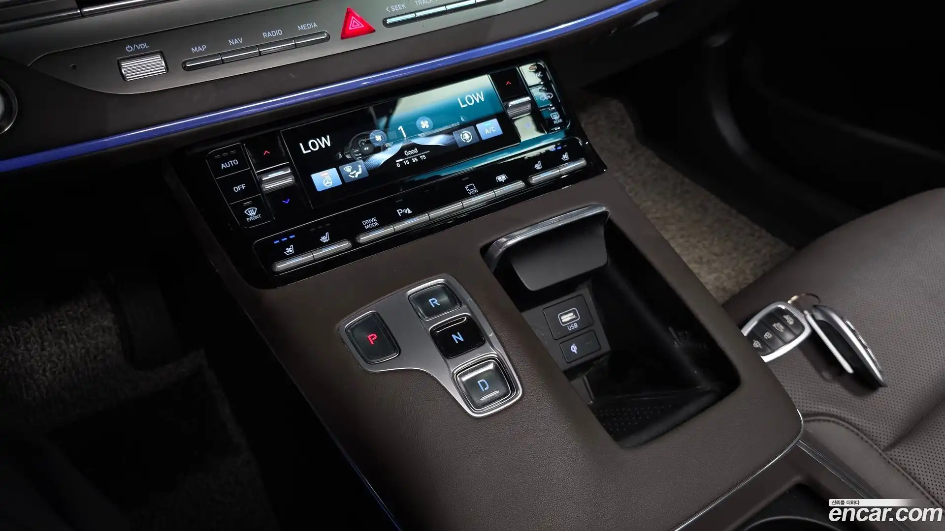 Grandeur Hyundai 2020.10-INNER-009
