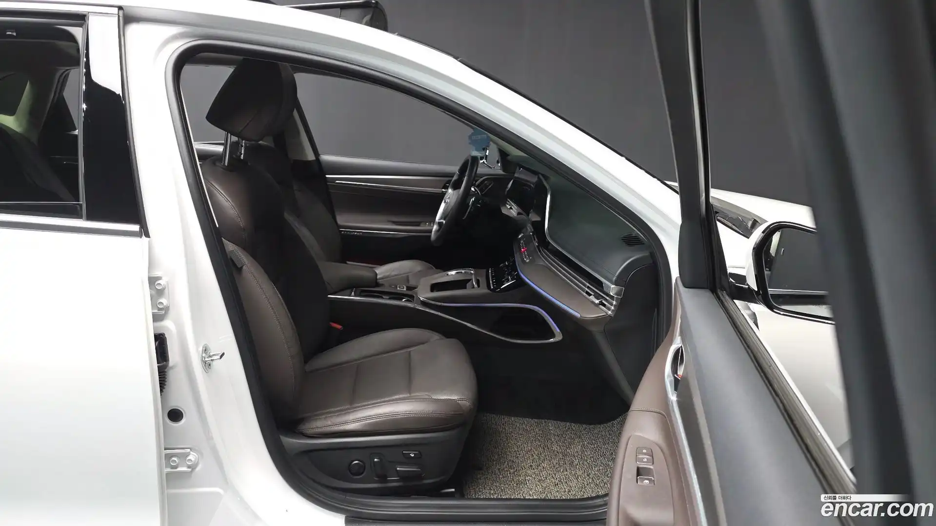 Grandeur Hyundai 2020.10-OPTION-015