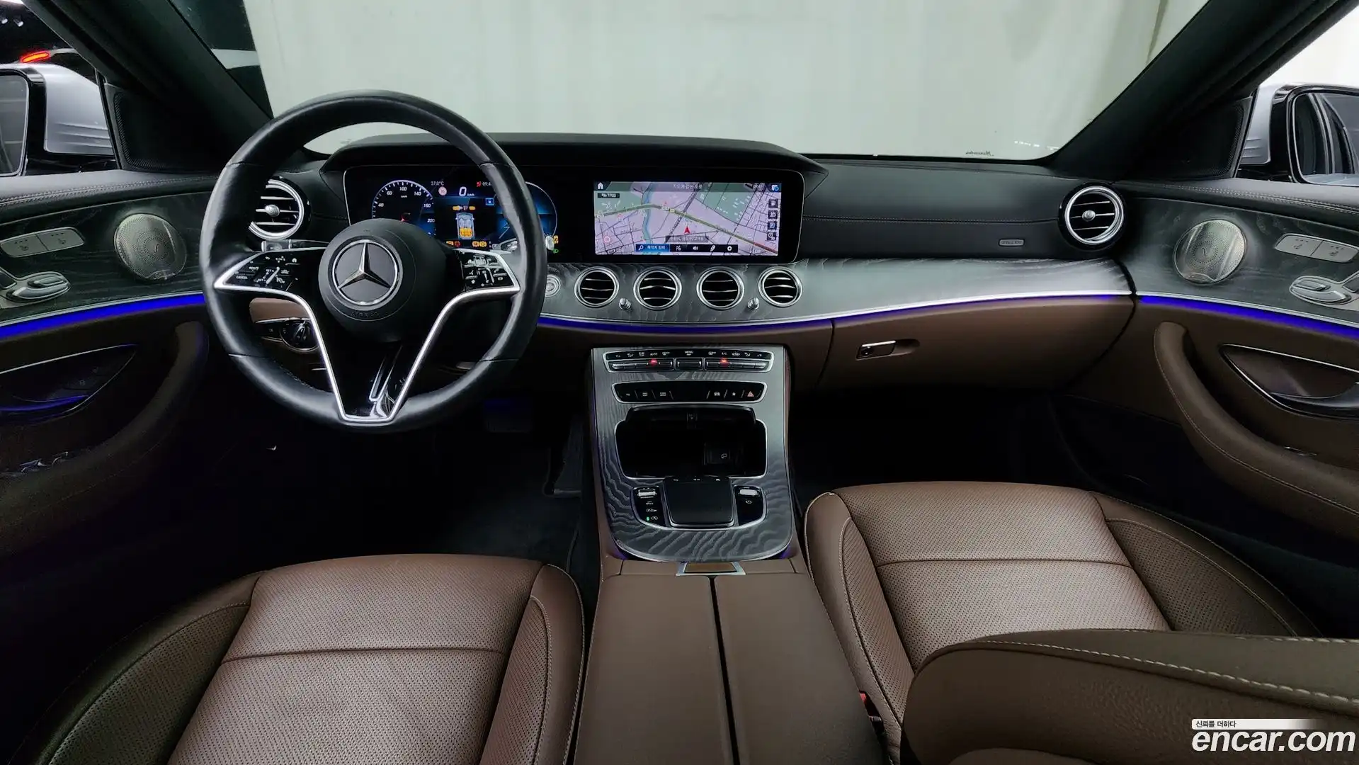 E-Class Mercedes-Benz 2022.6-INNER-007