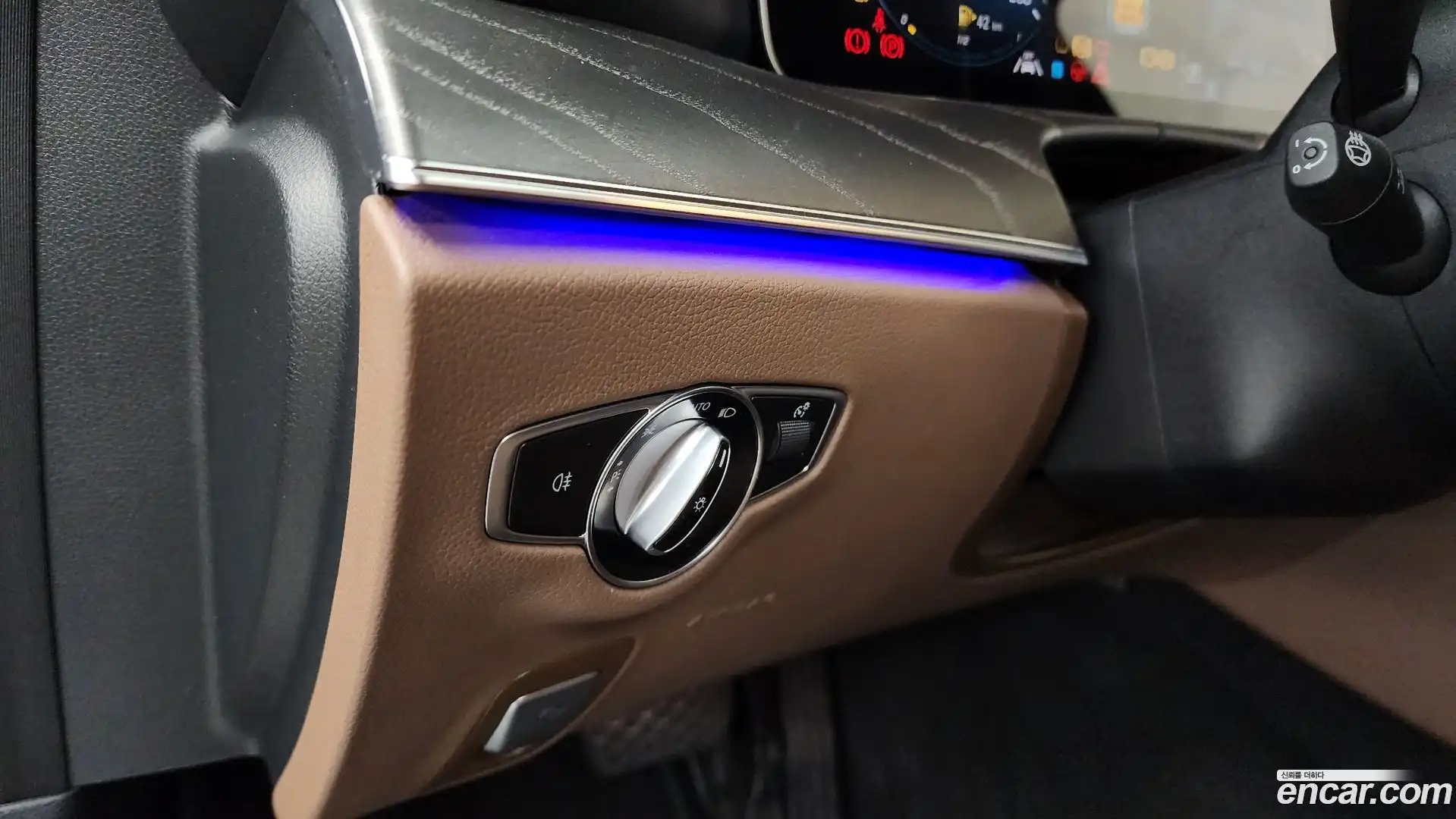 E-Class Mercedes-Benz 2022.6-OPTION-020