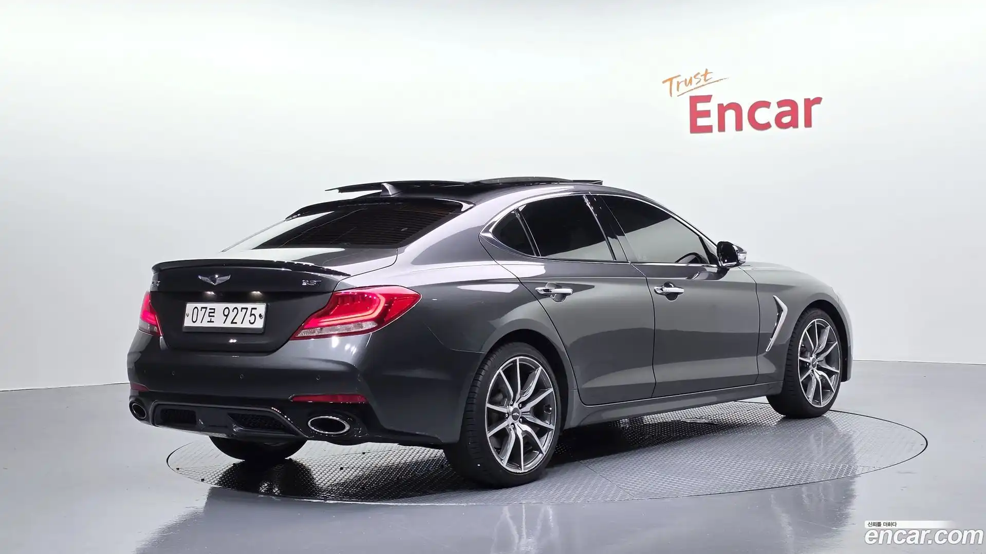 G70 Genesis 2018.0-OUTER-002
