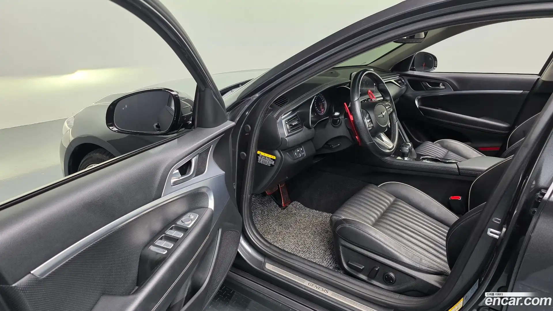 G70 Genesis 2018.0-INNER-010