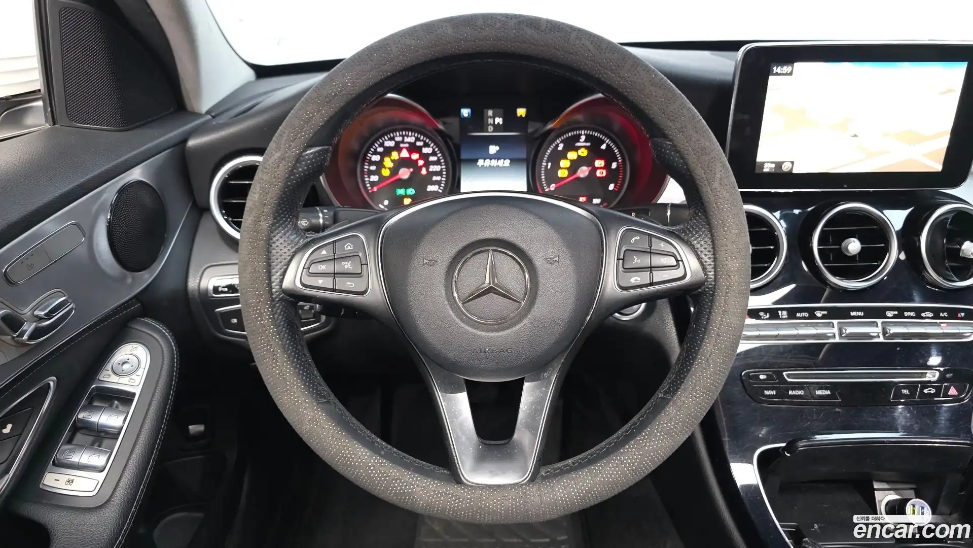 C-Class Mercedes-Benz 2015.9-OPTION-017