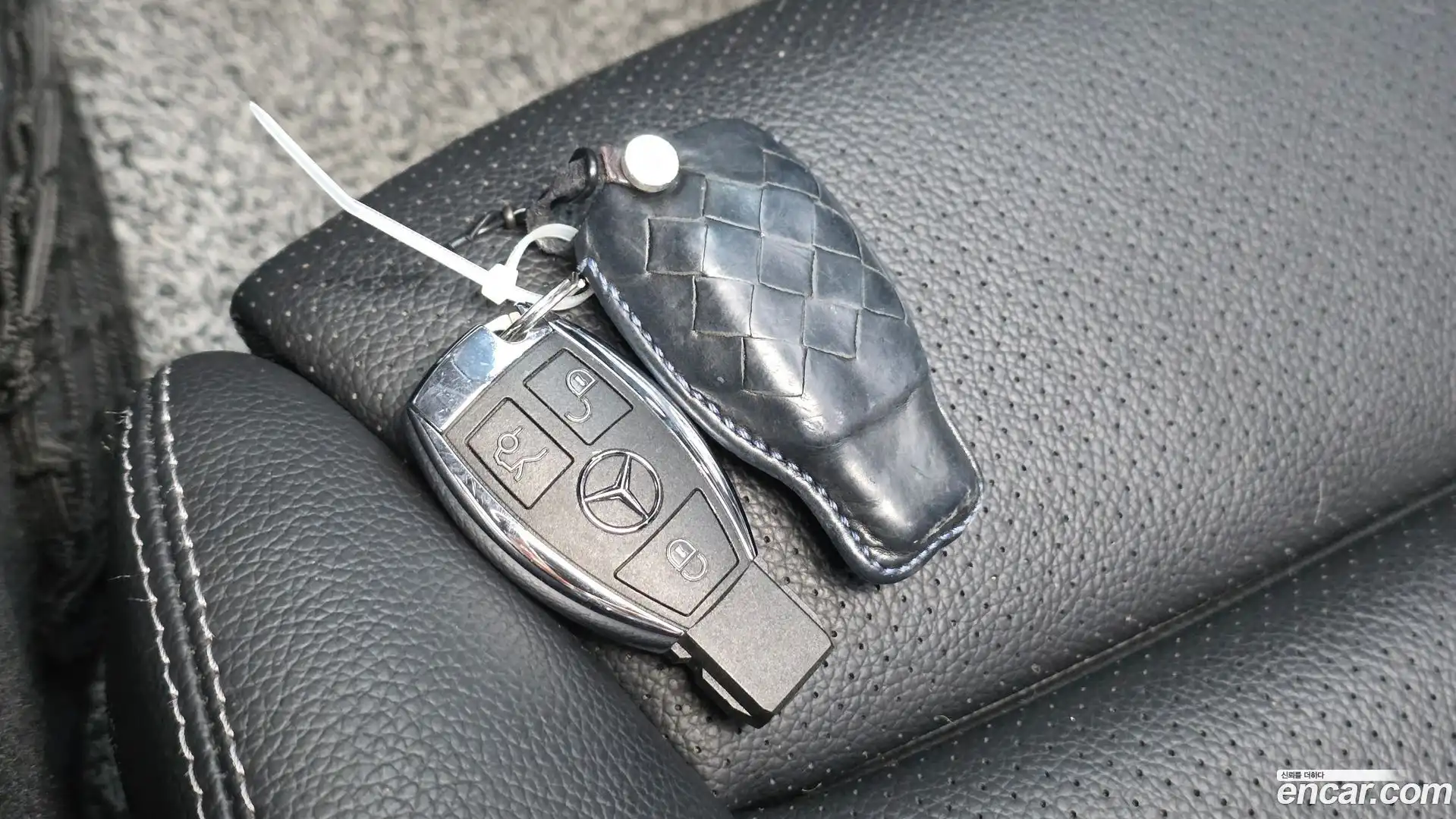 C-Class Mercedes-Benz 2015.9-OPTION-021