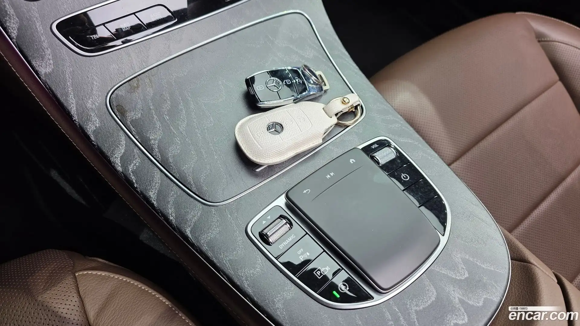 E-Class Mercedes-Benz 2022.3-INNER-009