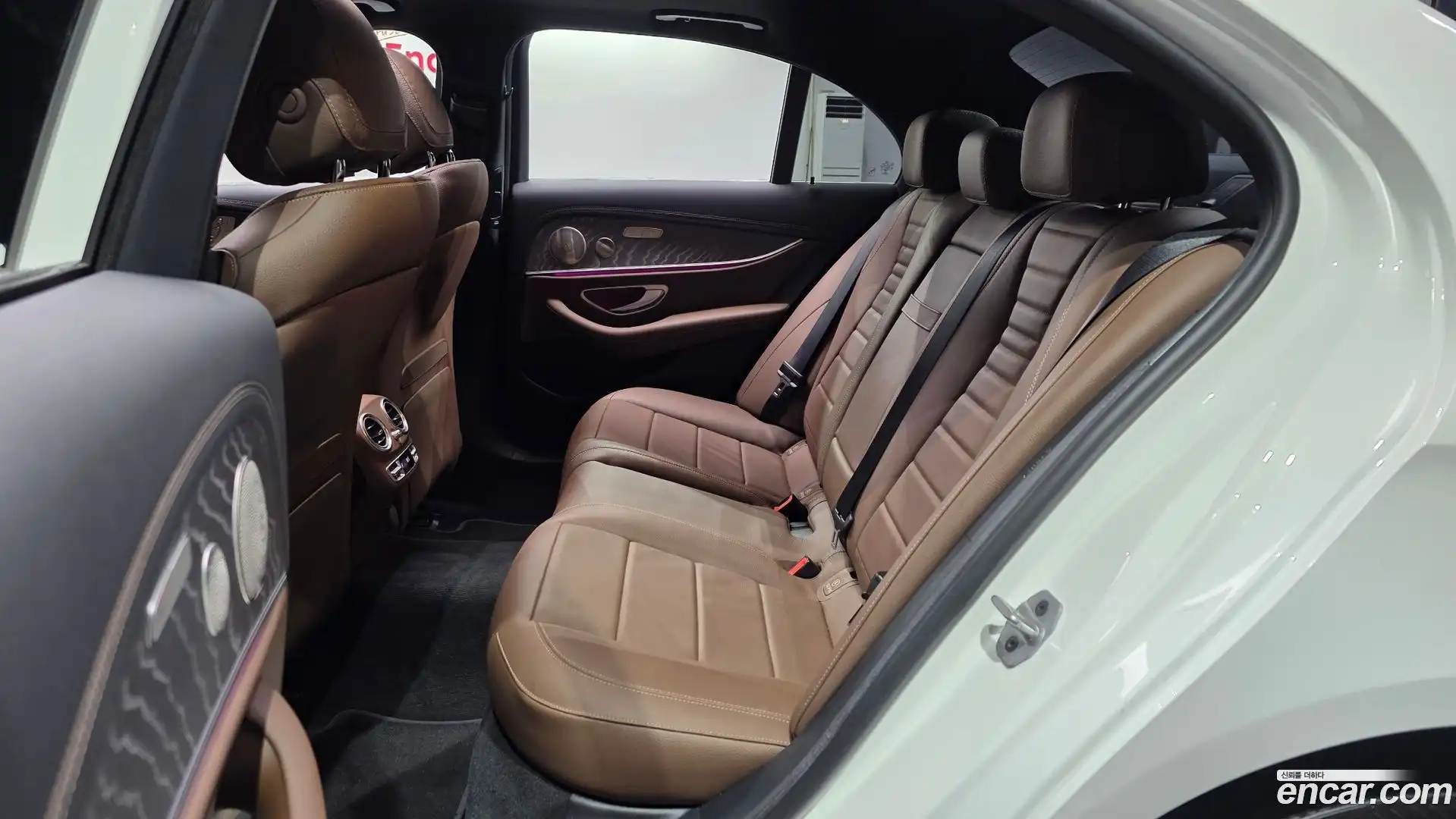 E-Class Mercedes-Benz 2022.3-OPTION-015