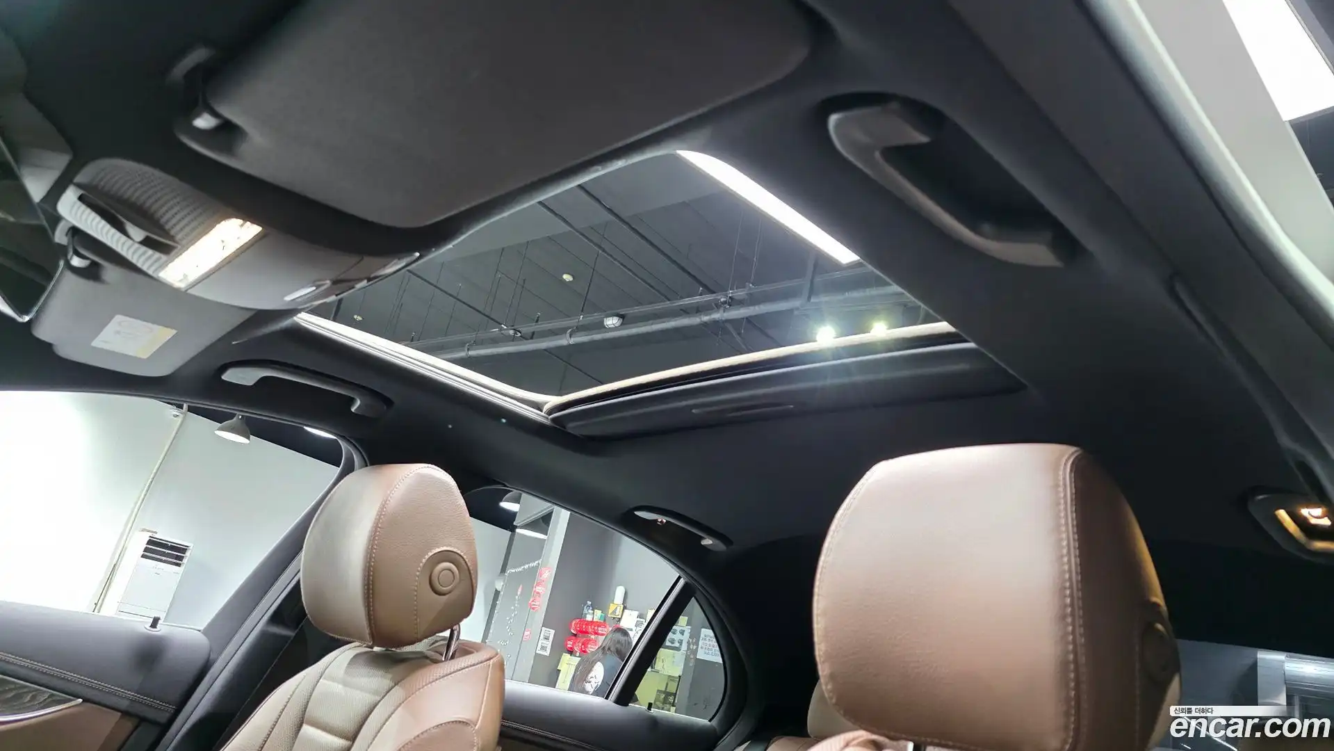 E-Class Mercedes-Benz 2022.3-OPTION-024