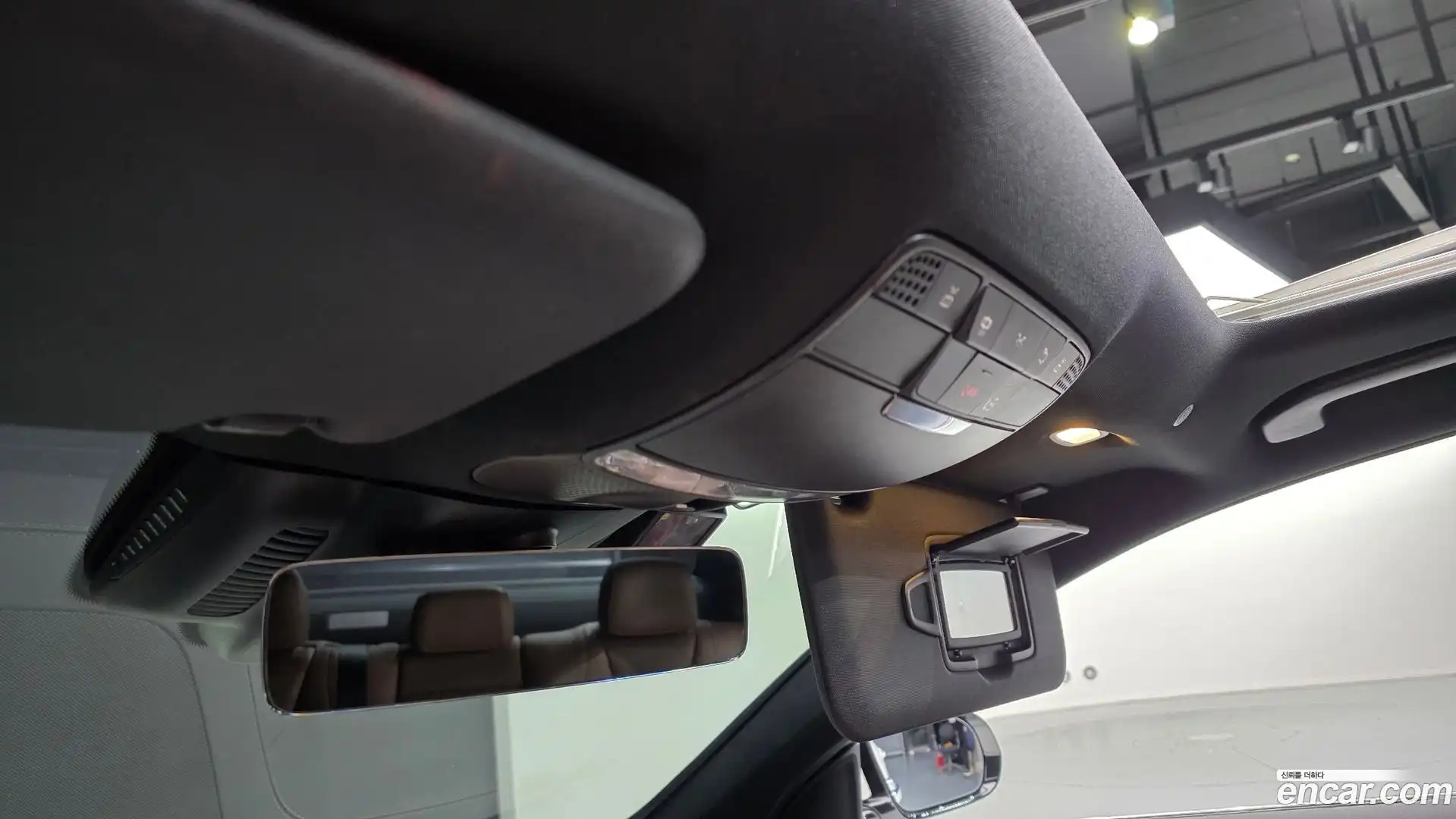 E-Class Mercedes-Benz 2022.3-OPTION-042