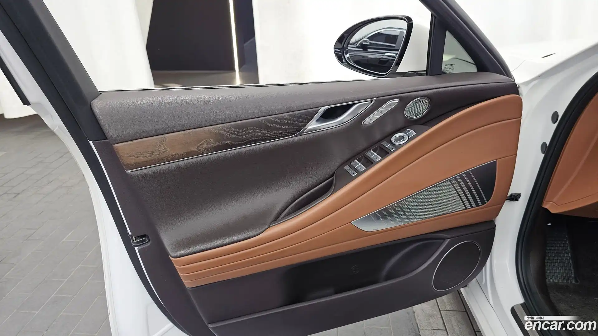 G80 Genesis 2020.10-INNER-034