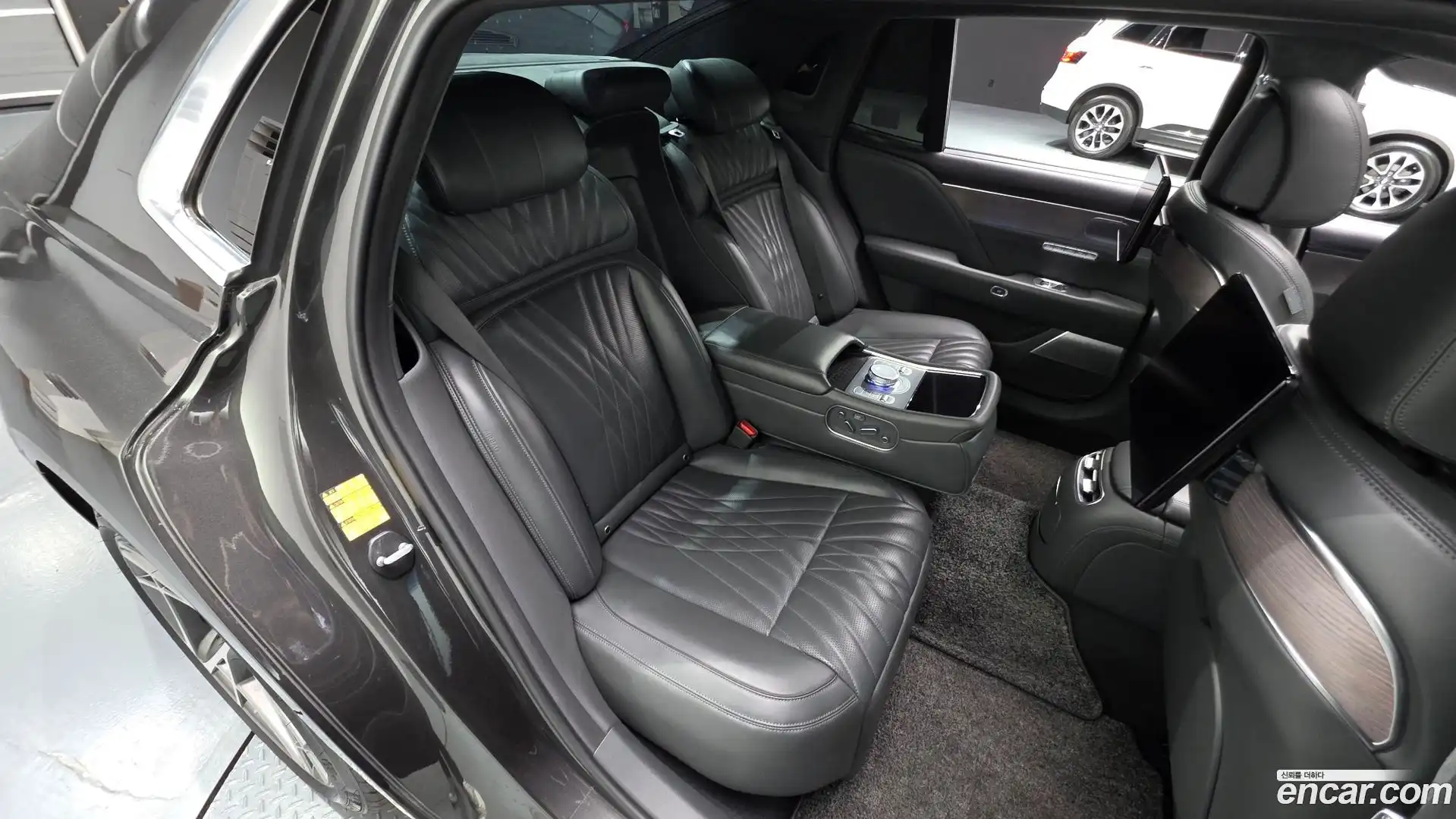 G90 Genesis 2022.6-INNER-036
