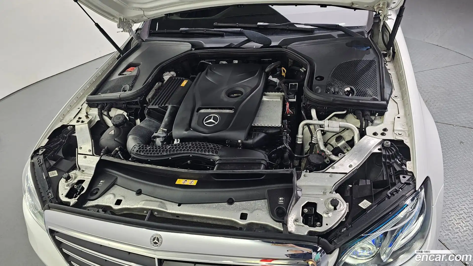 E-Class Mercedes-Benz 2017.5-OUTER-006
