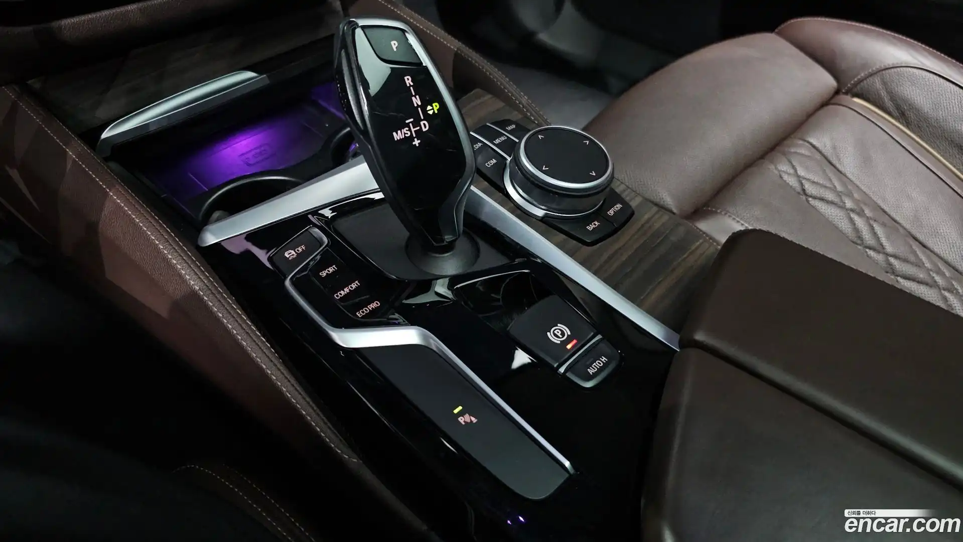 5-Series BMW 2019.6-INNER-009