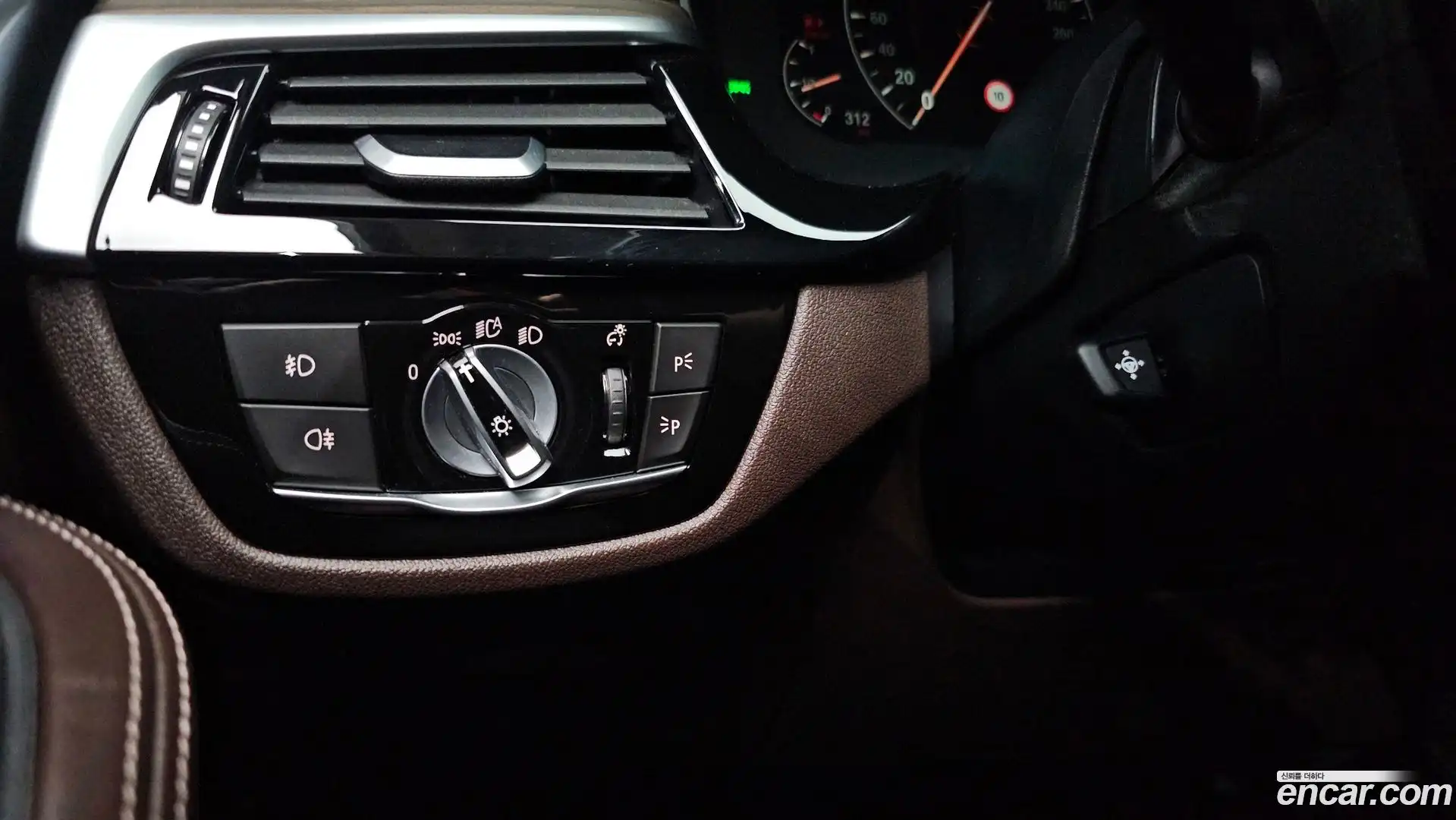5-Series BMW 2019.6-OPTION-040