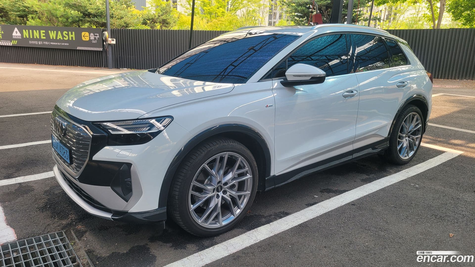 Main__Slider__Photo:Q4 e-tron Audi 2025.7-0
