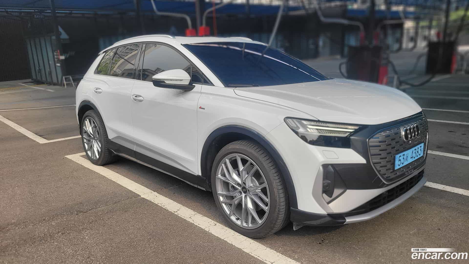 Q4 e-tron Audi 2025.7-OUTER-002