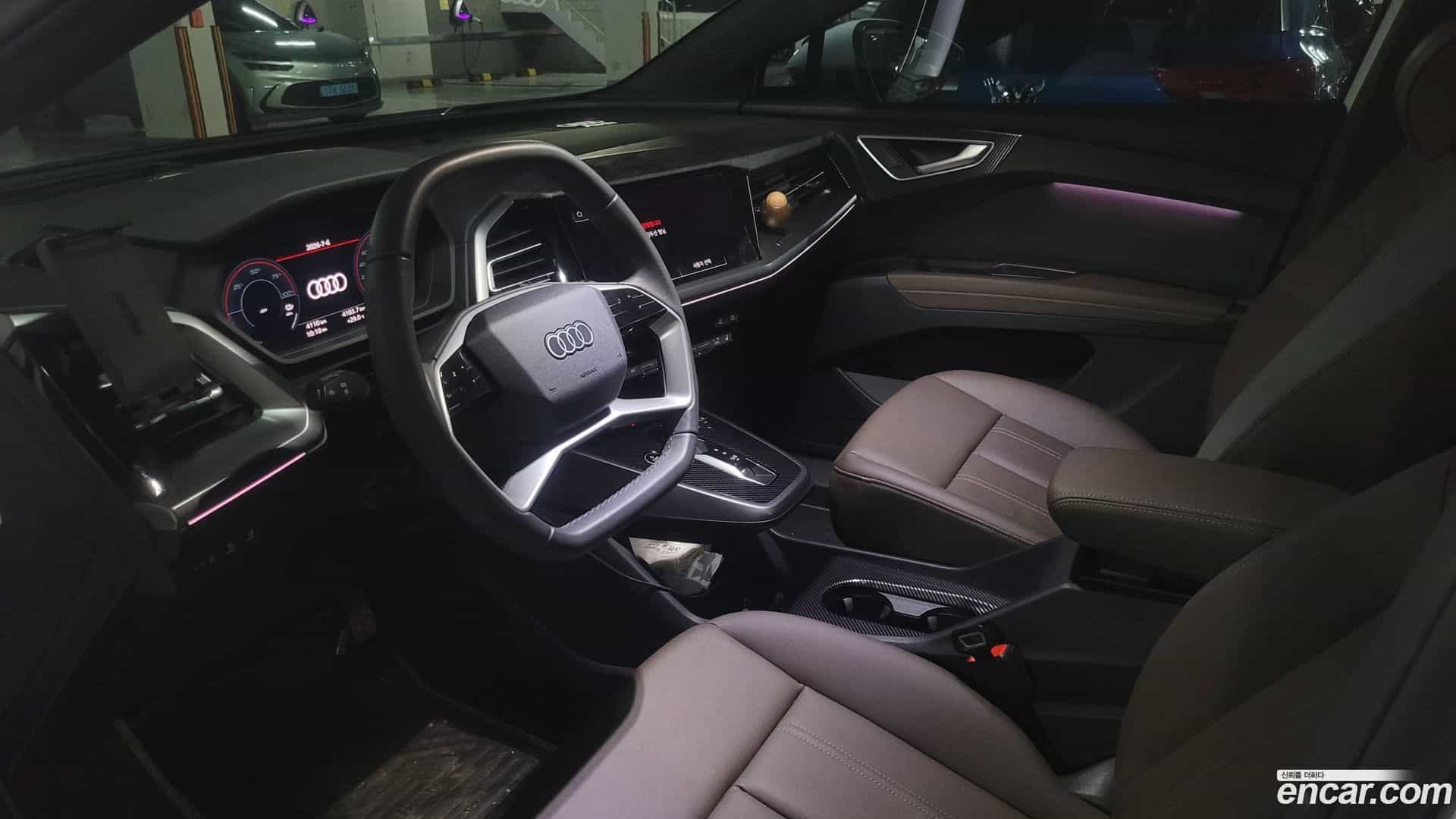 Q4 e-tron Audi 2025.7-OPTION-015