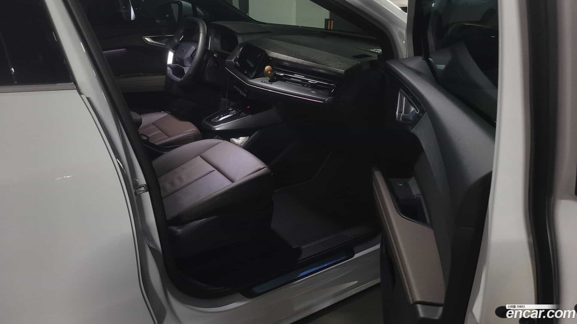 Q4 e-tron Audi 2025.7-OPTION-017
