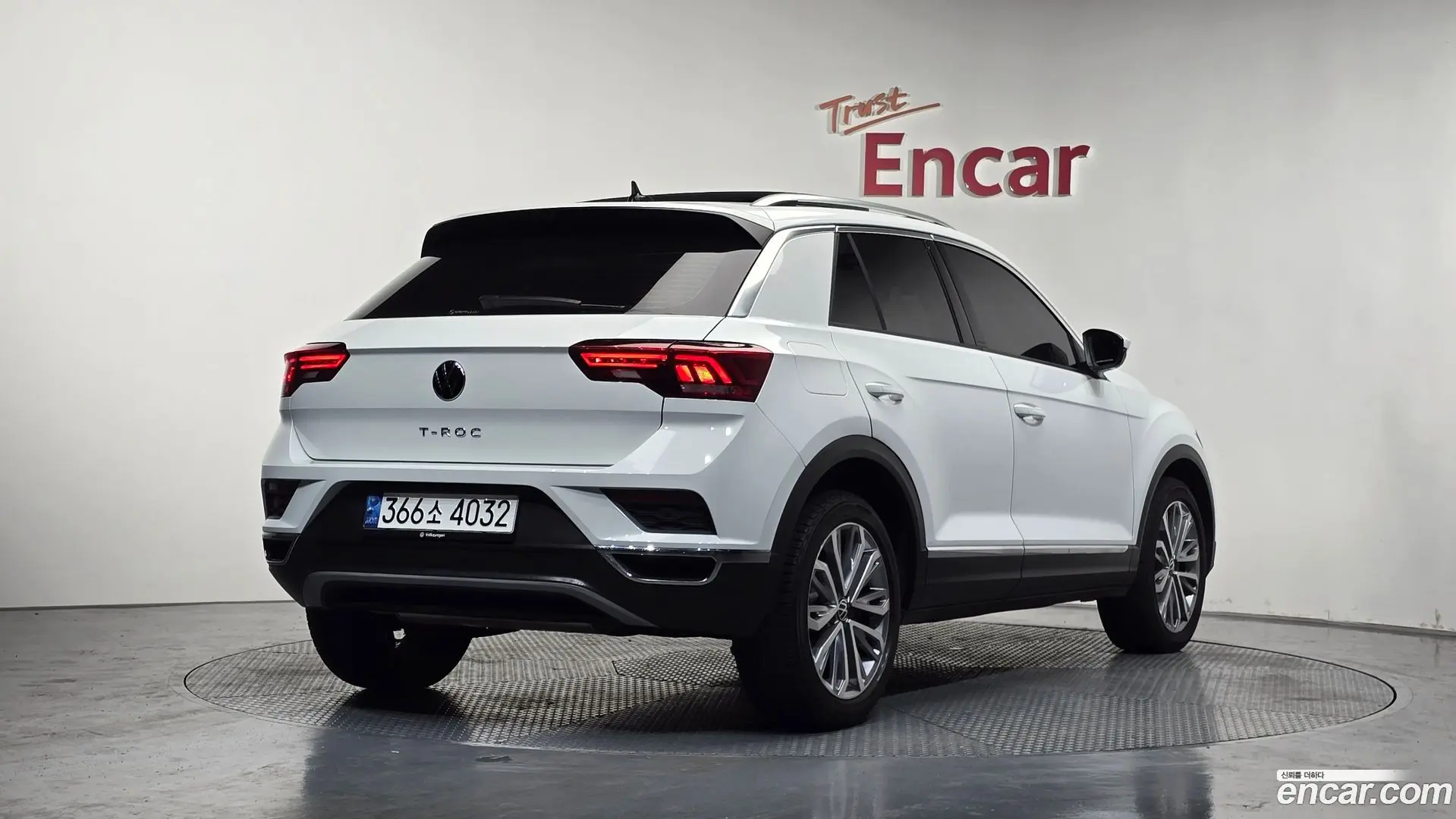 Main__Slider__Photo:T-Roc Volkswagen 2021.4-1