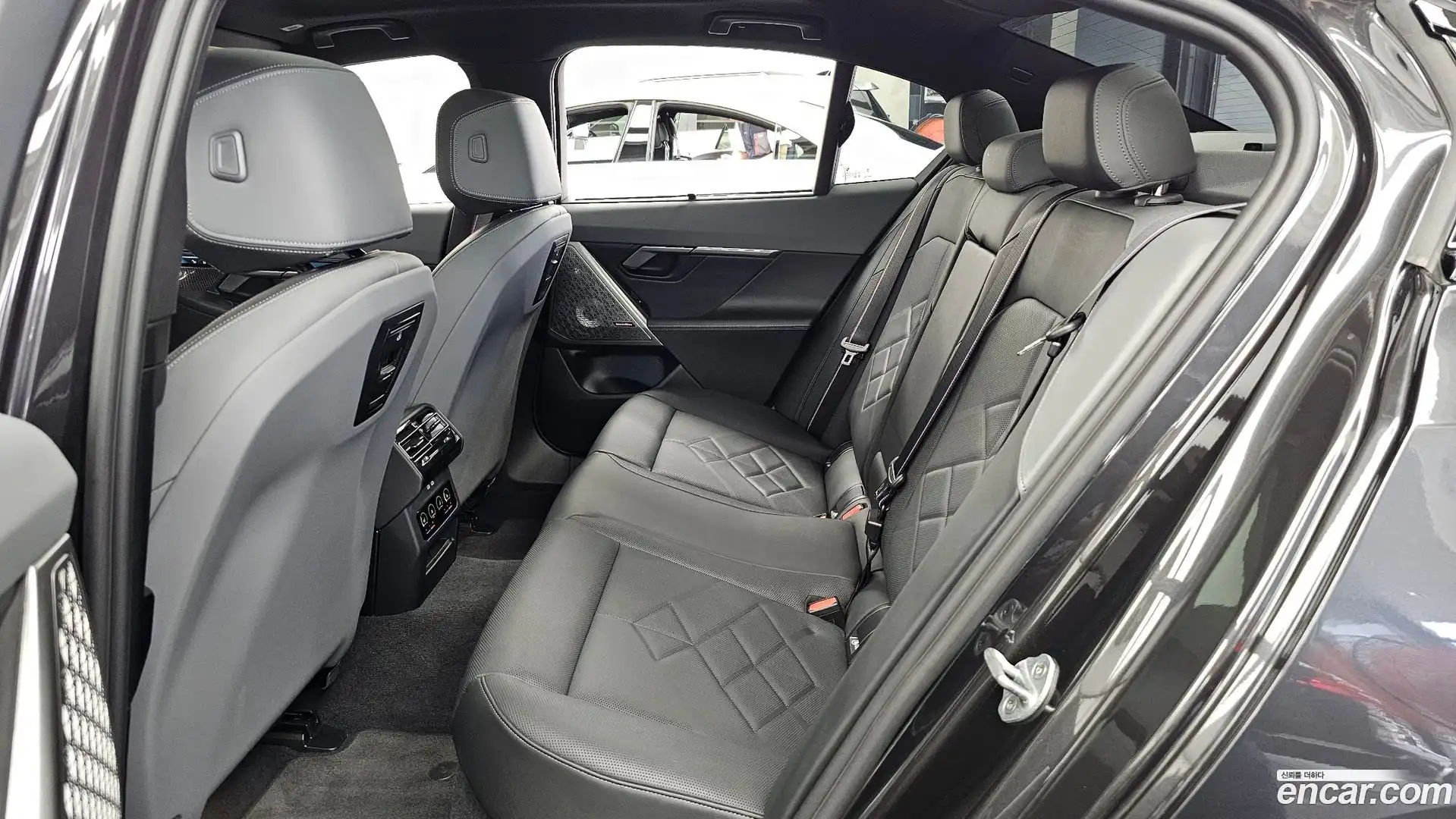 5-Series BMW 2025.0-INNER-036