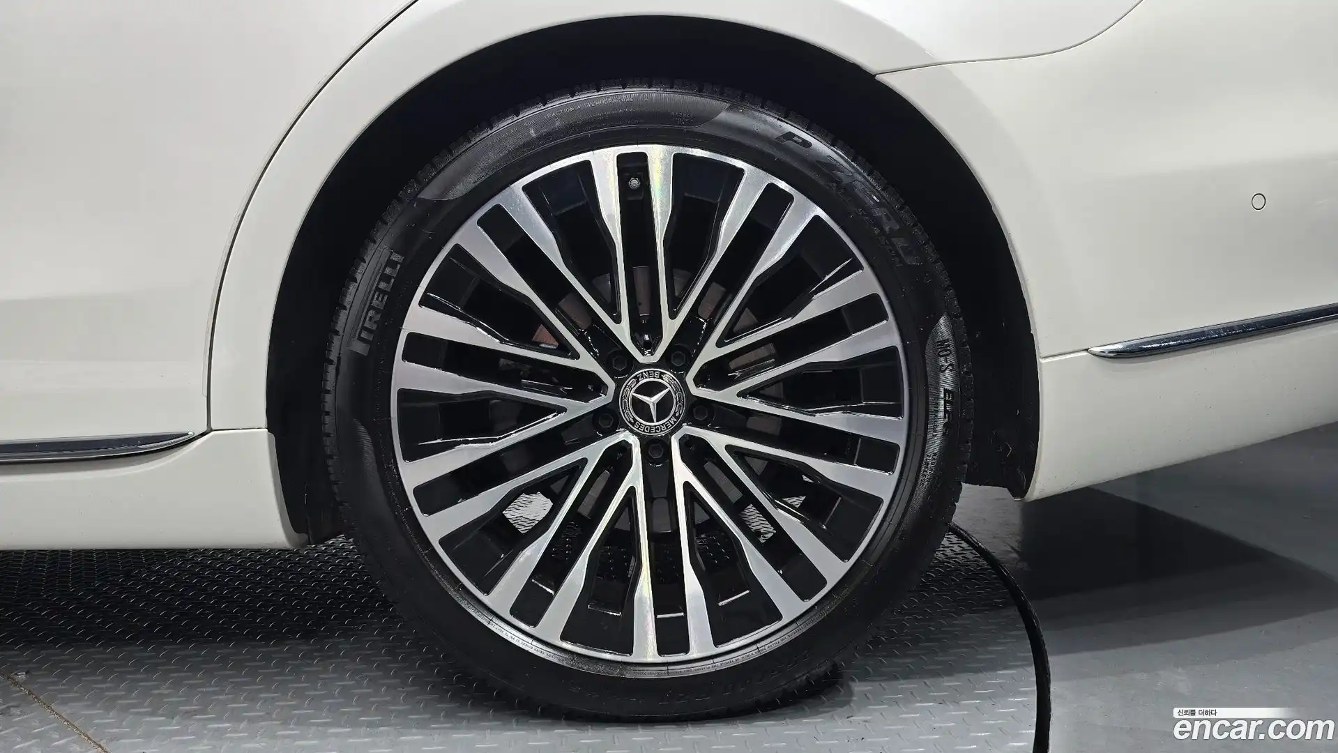 S-Class Mercedes-Benz 2023.1-OUTER-031