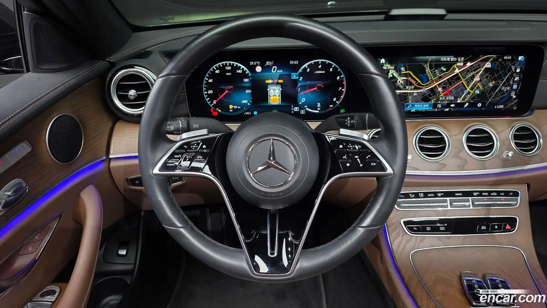 E-Class Mercedes-Benz 2021.2-OPTION-016