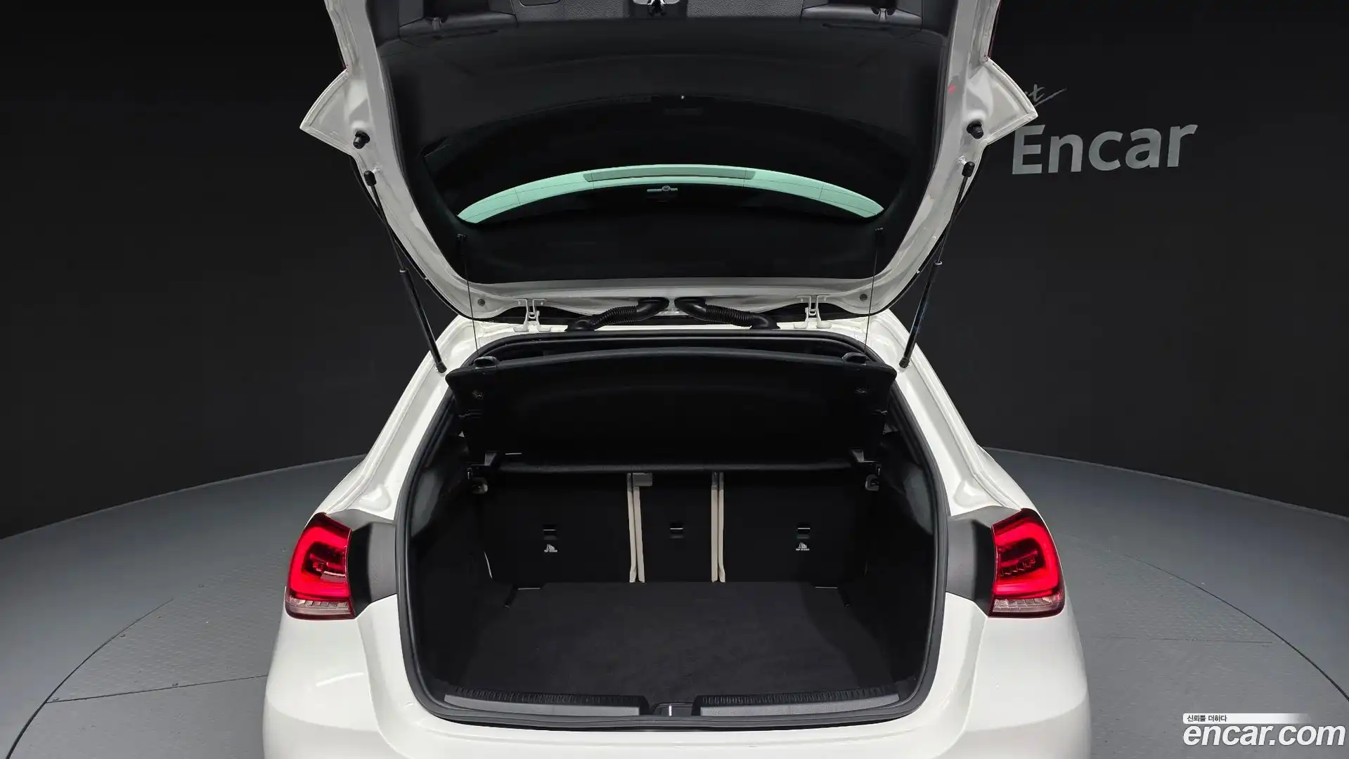 A-Class Mercedes-Benz 2022.9-OPTION-024