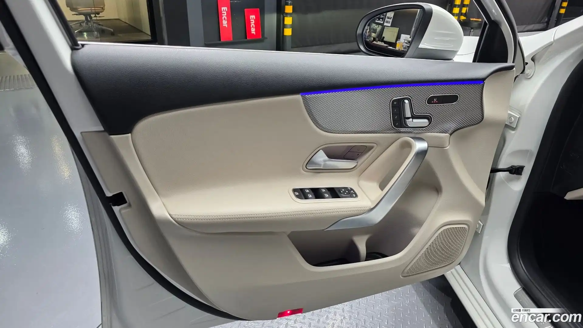 A-Class Mercedes-Benz 2022.9-INNER-034