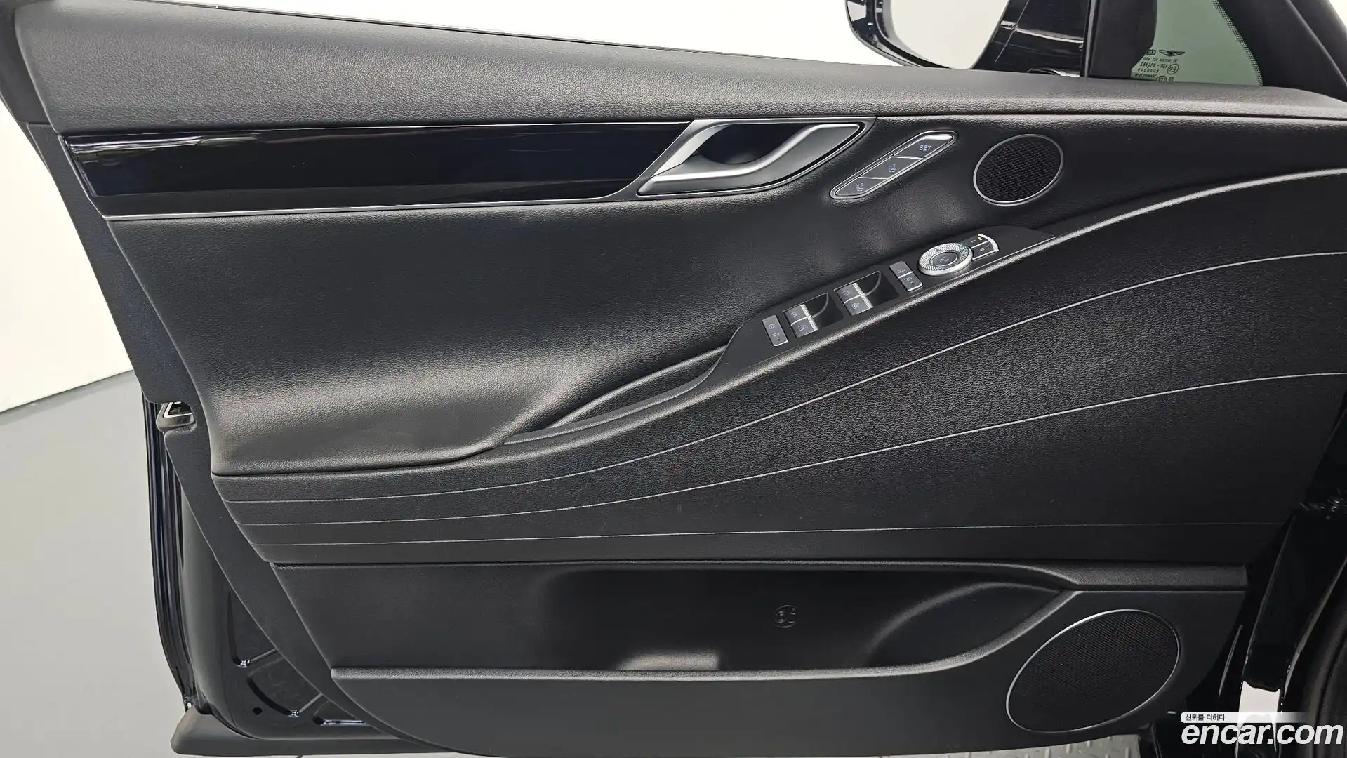 G80 Genesis 2022.8-INNER-034