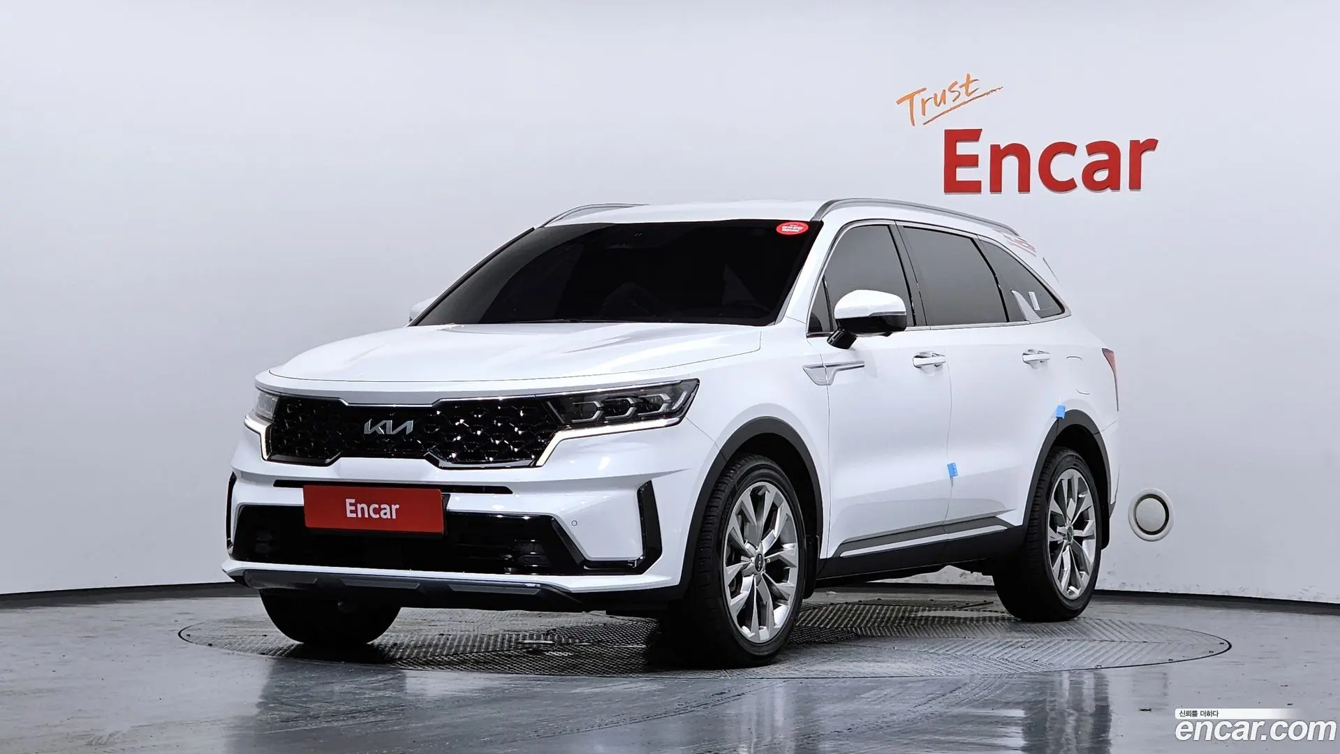 Main__Slider__Photo:Sorento Kia 2022.6-0