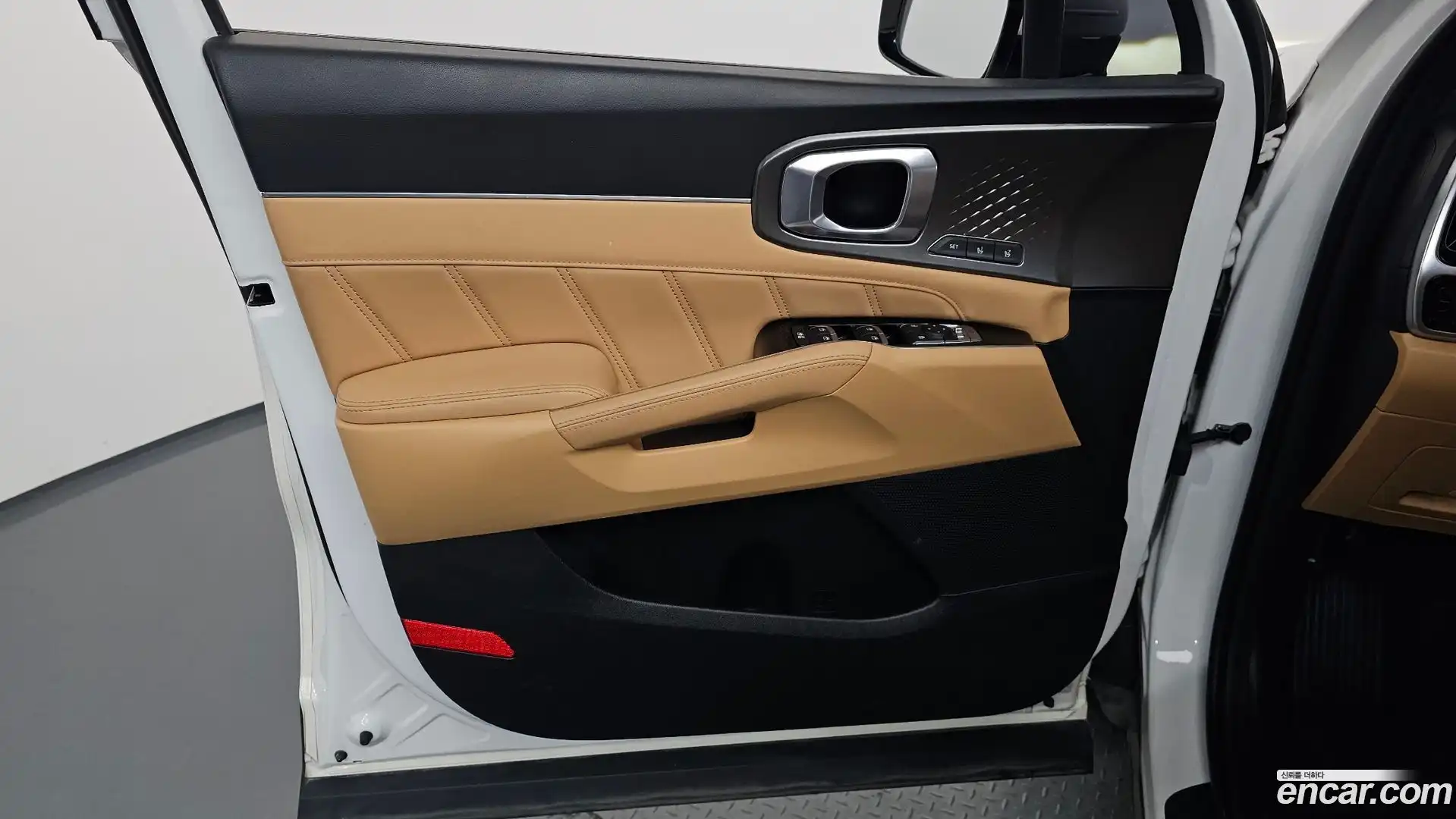 Sorento Kia 2022.6-INNER-034