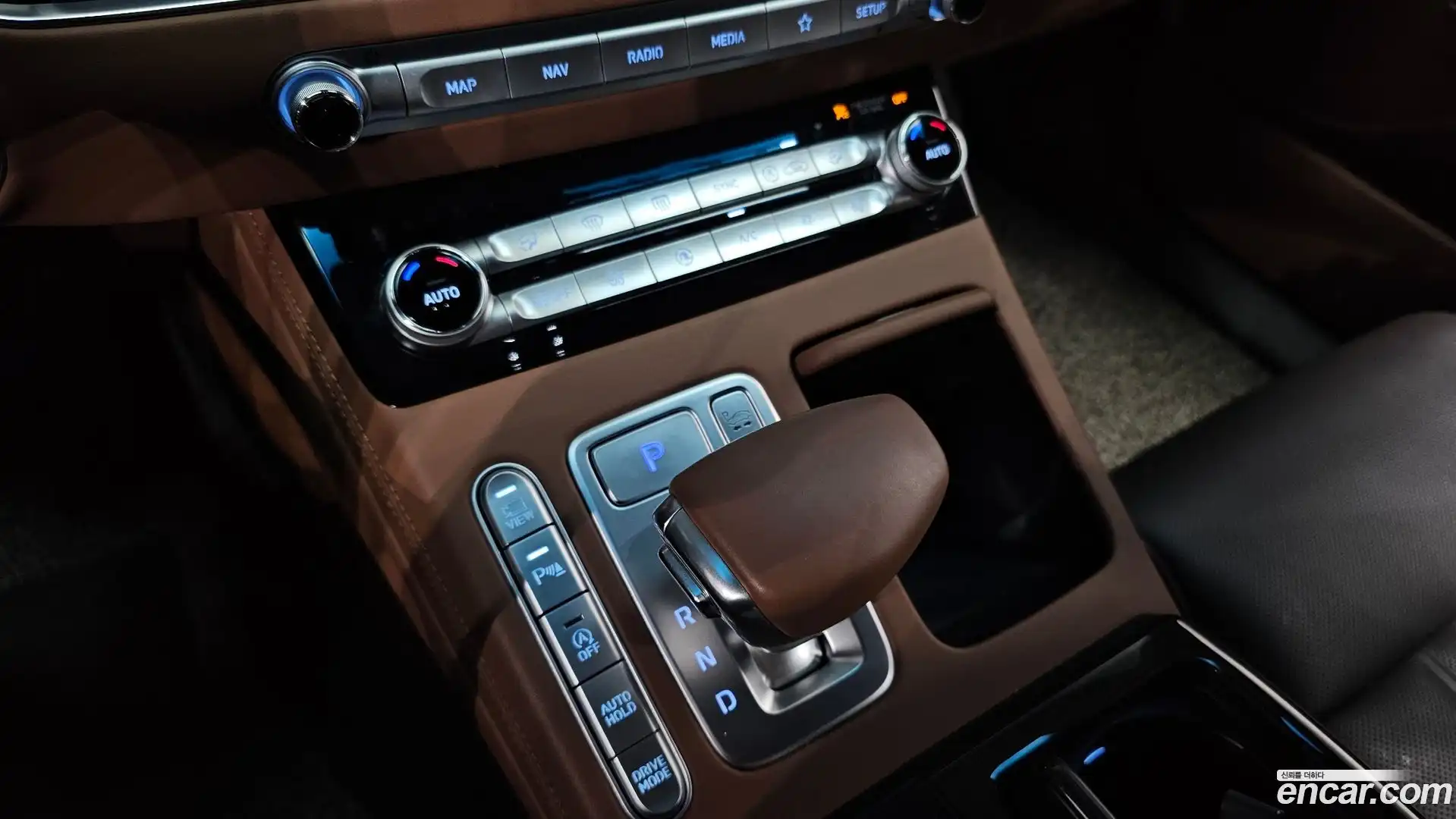 G90 Genesis 2020.11-INNER-009