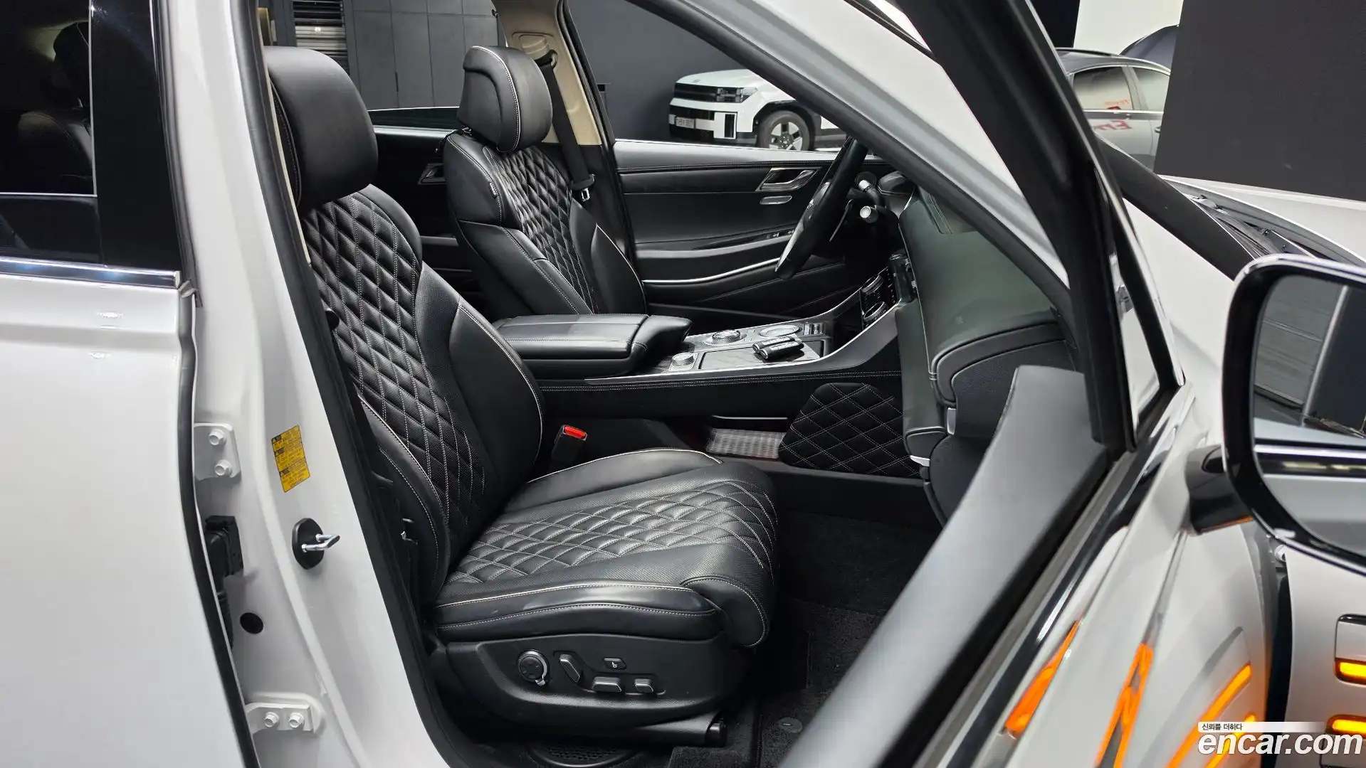 GV80 Genesis 2022.4-INNER-036