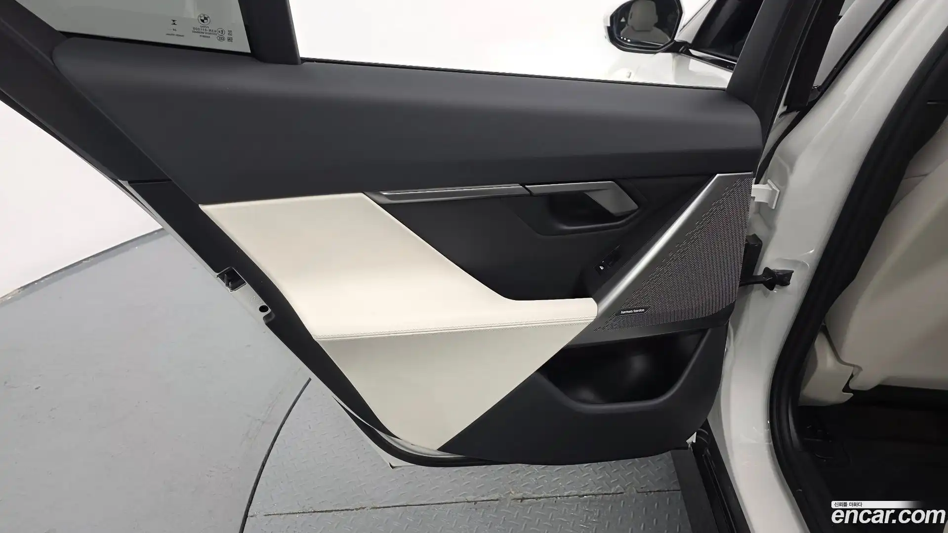 5-Series BMW 2025.5-INNER-035