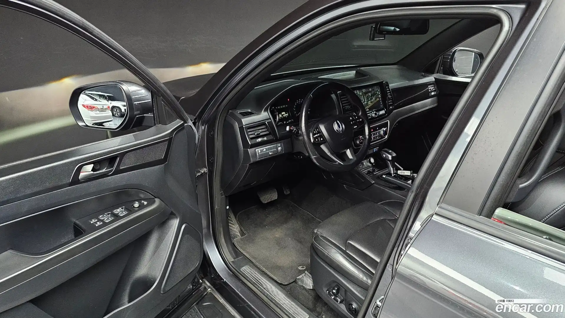 Rexton KG Mobility 2020.6-INNER-010