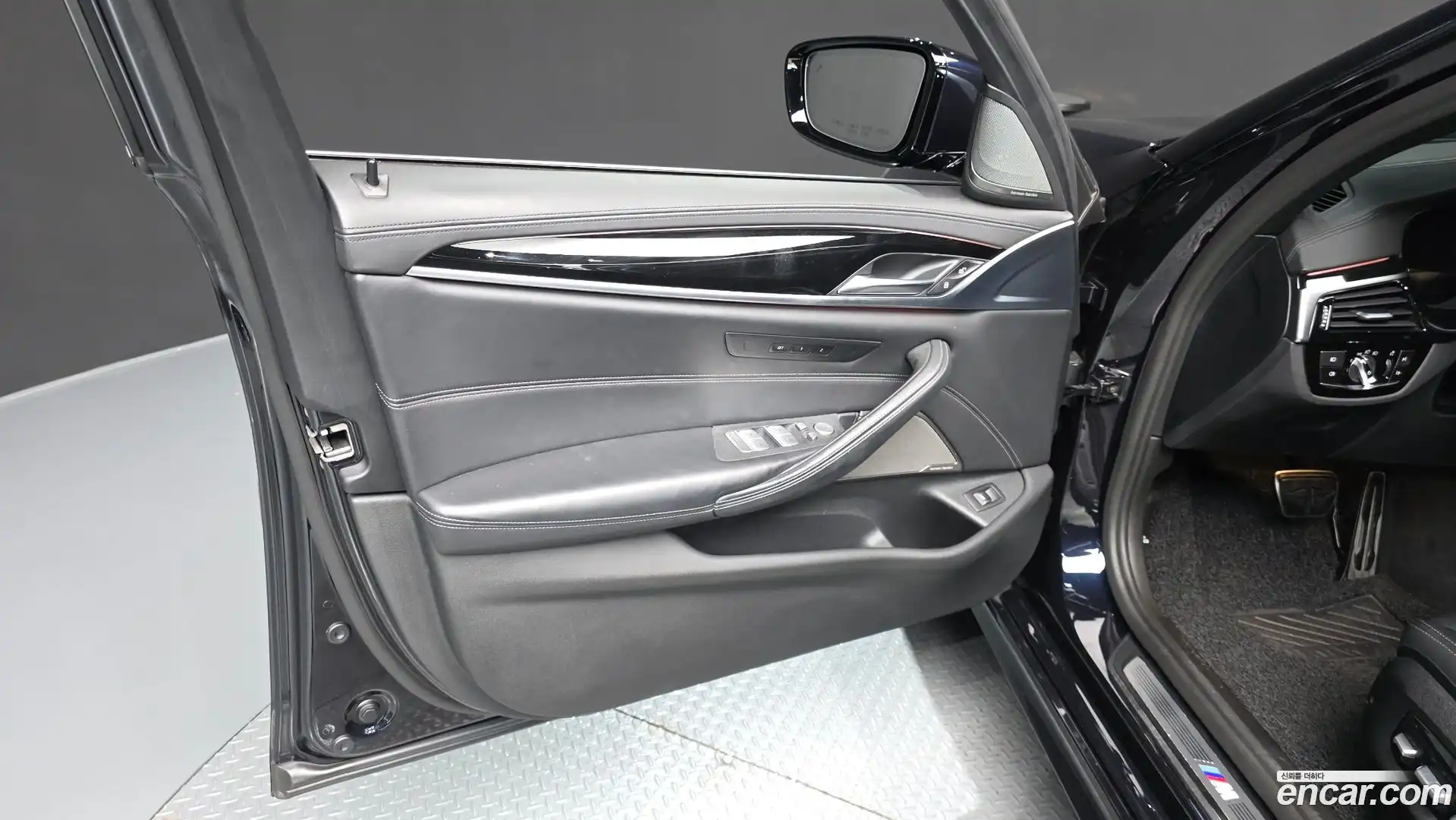 5-Series BMW 2020.6-INNER-034