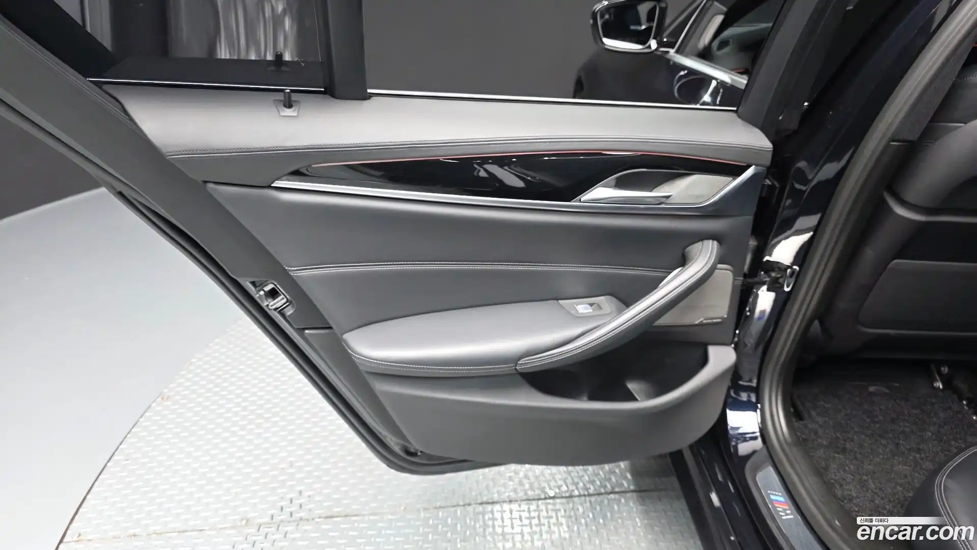 5-Series BMW 2020.6-INNER-035